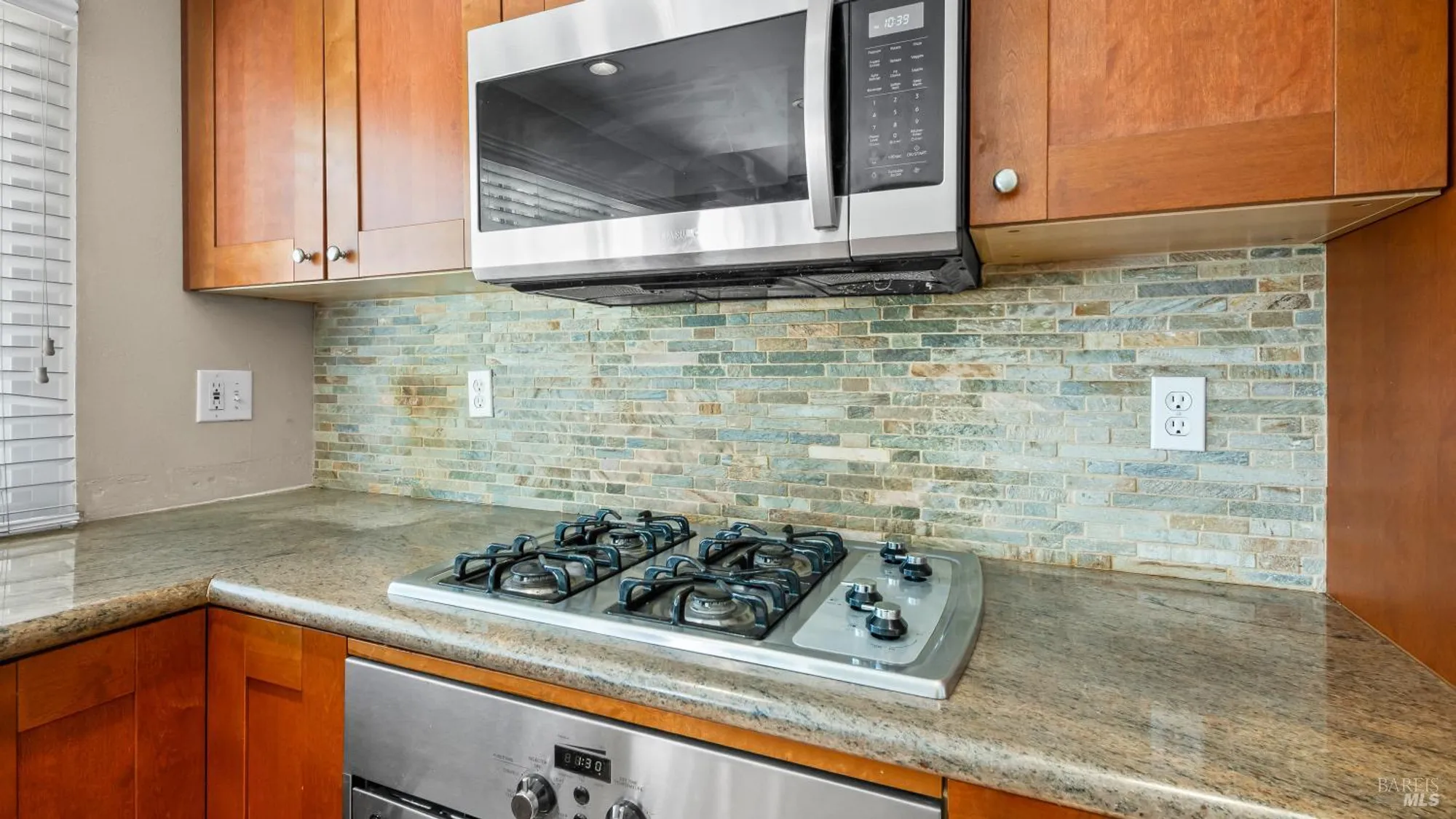 Property Slideshow image 15 of 59 | 442 yellowstone dr, Vacaville, CA, 95687