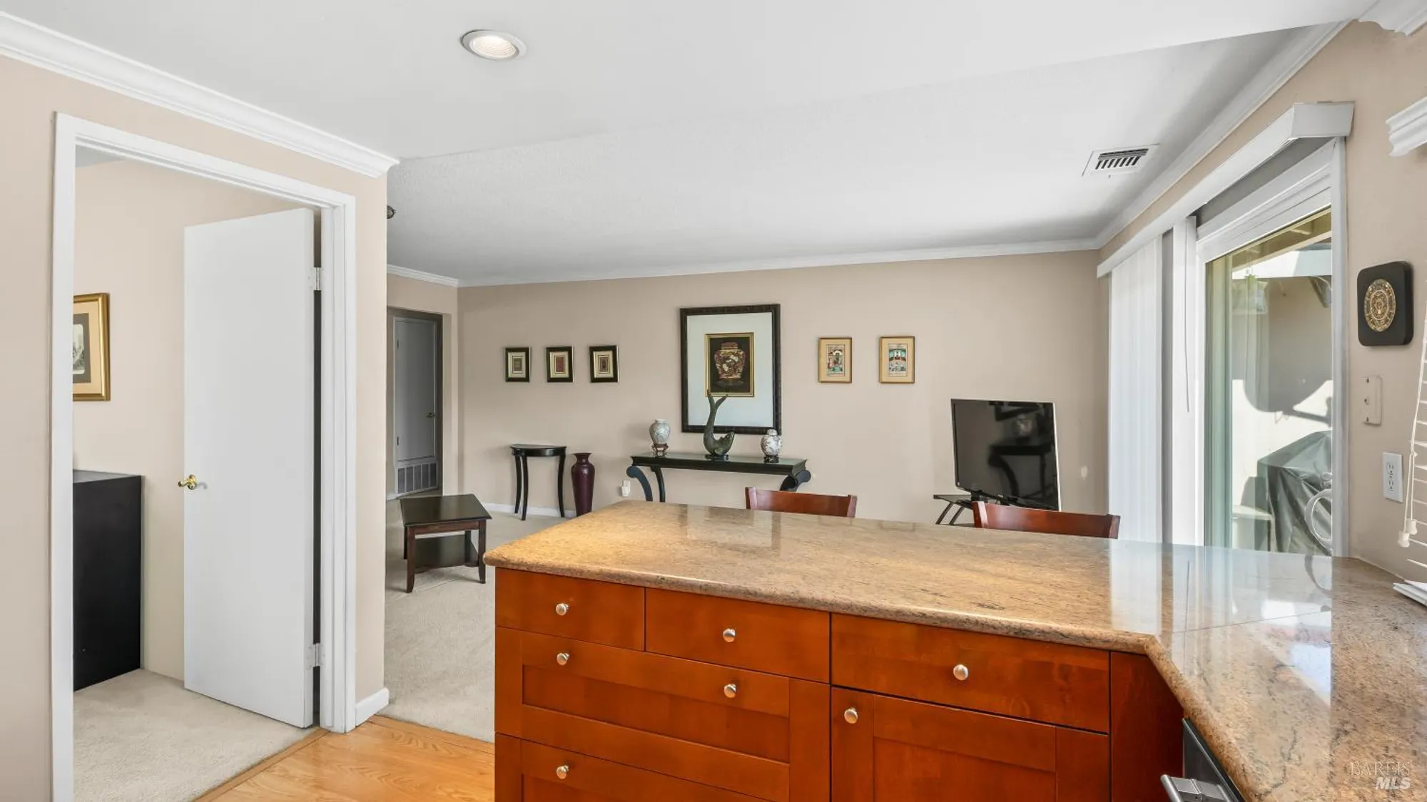 Property Slideshow image 18 of 59 | 442 yellowstone dr, Vacaville, CA, 95687