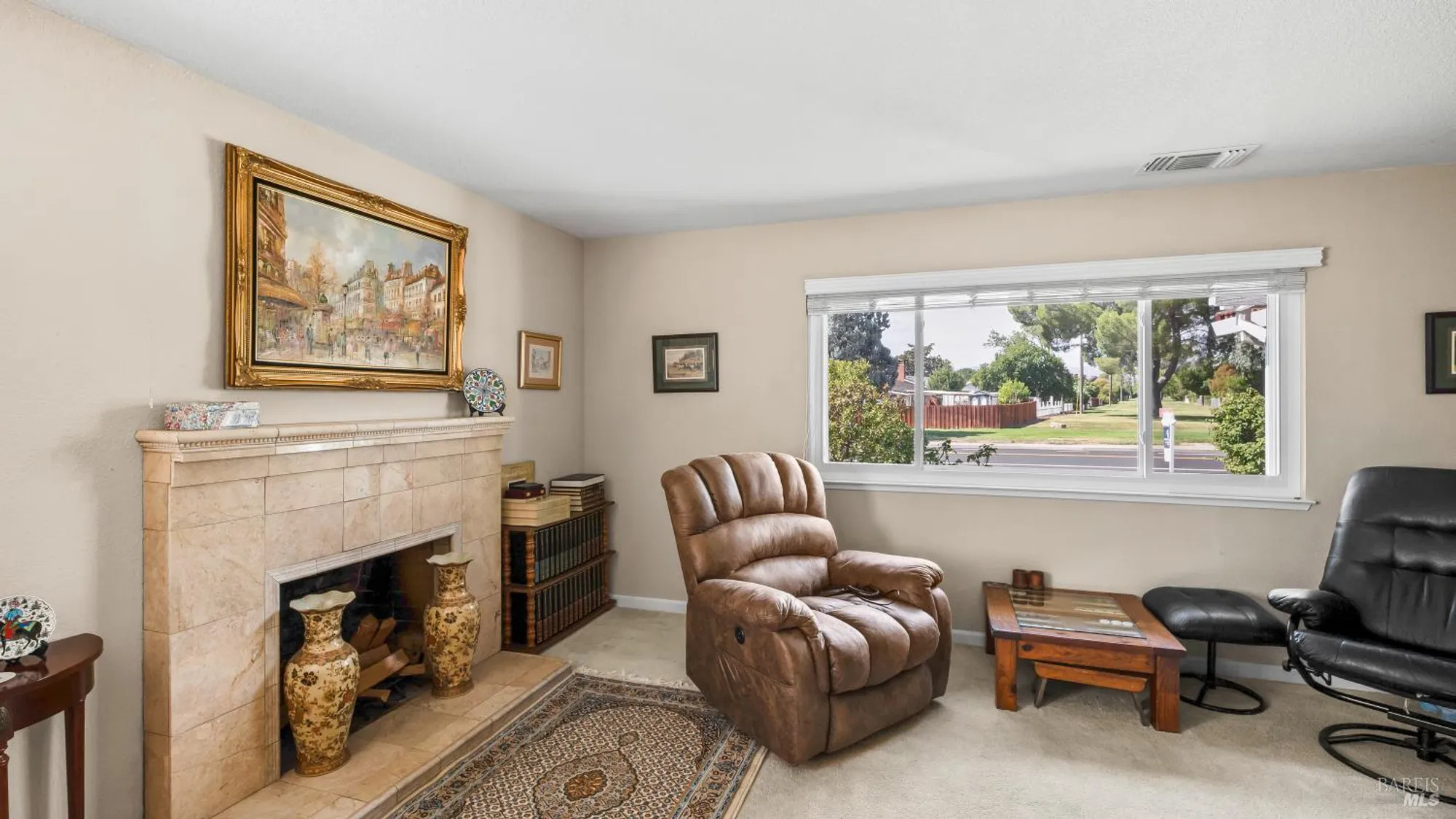 Property Slideshow image 12 of 59 | 442 yellowstone dr, Vacaville, CA, 95687
