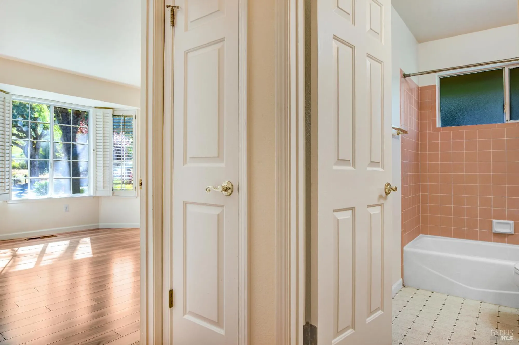 Property Slideshow image 16 of 19 | 7921 oakmont dr, Santa Rosa, CA, 95409