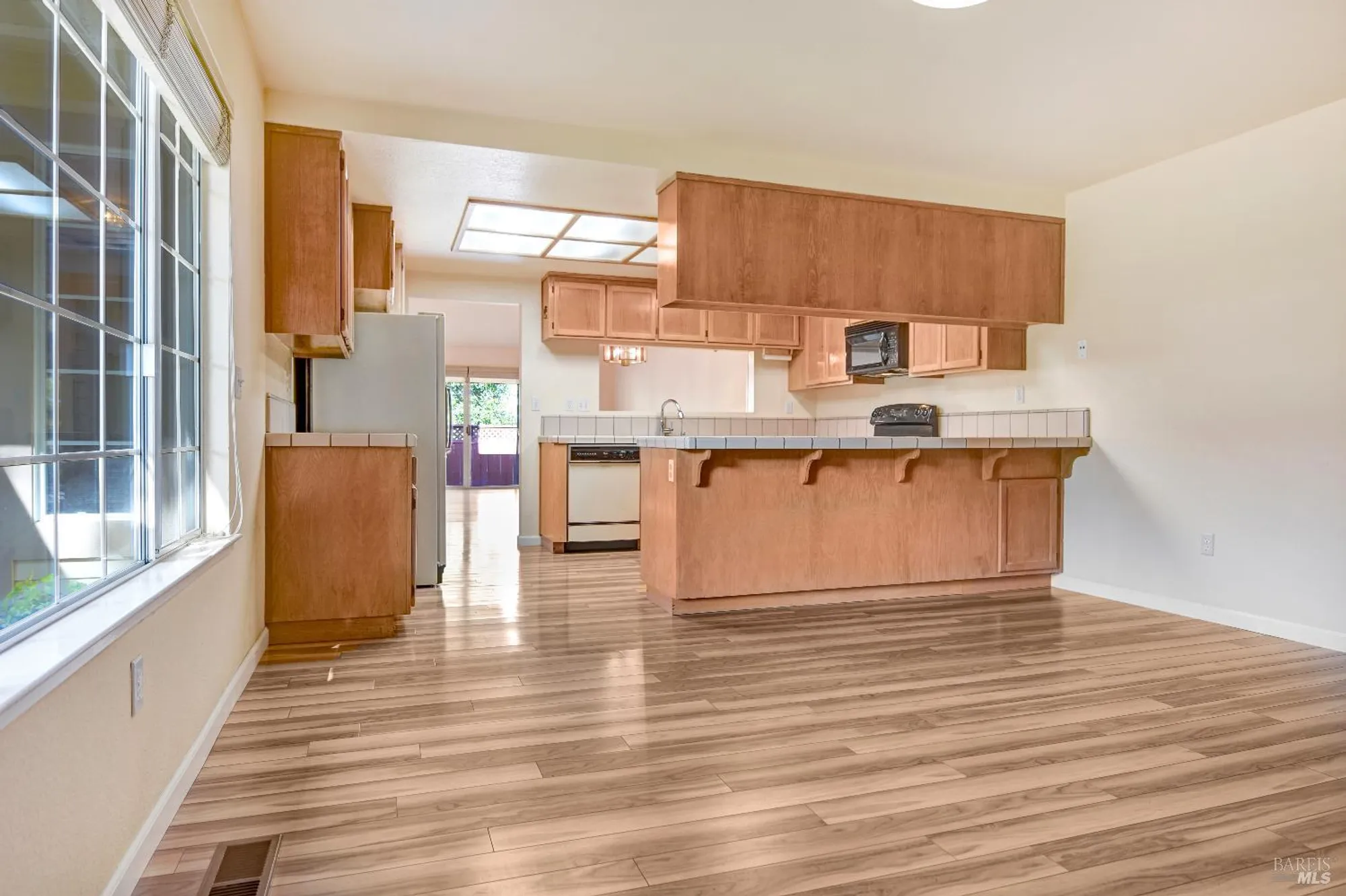 Property Slideshow image 7 of 19 | 7921 oakmont dr, Santa Rosa, CA, 95409