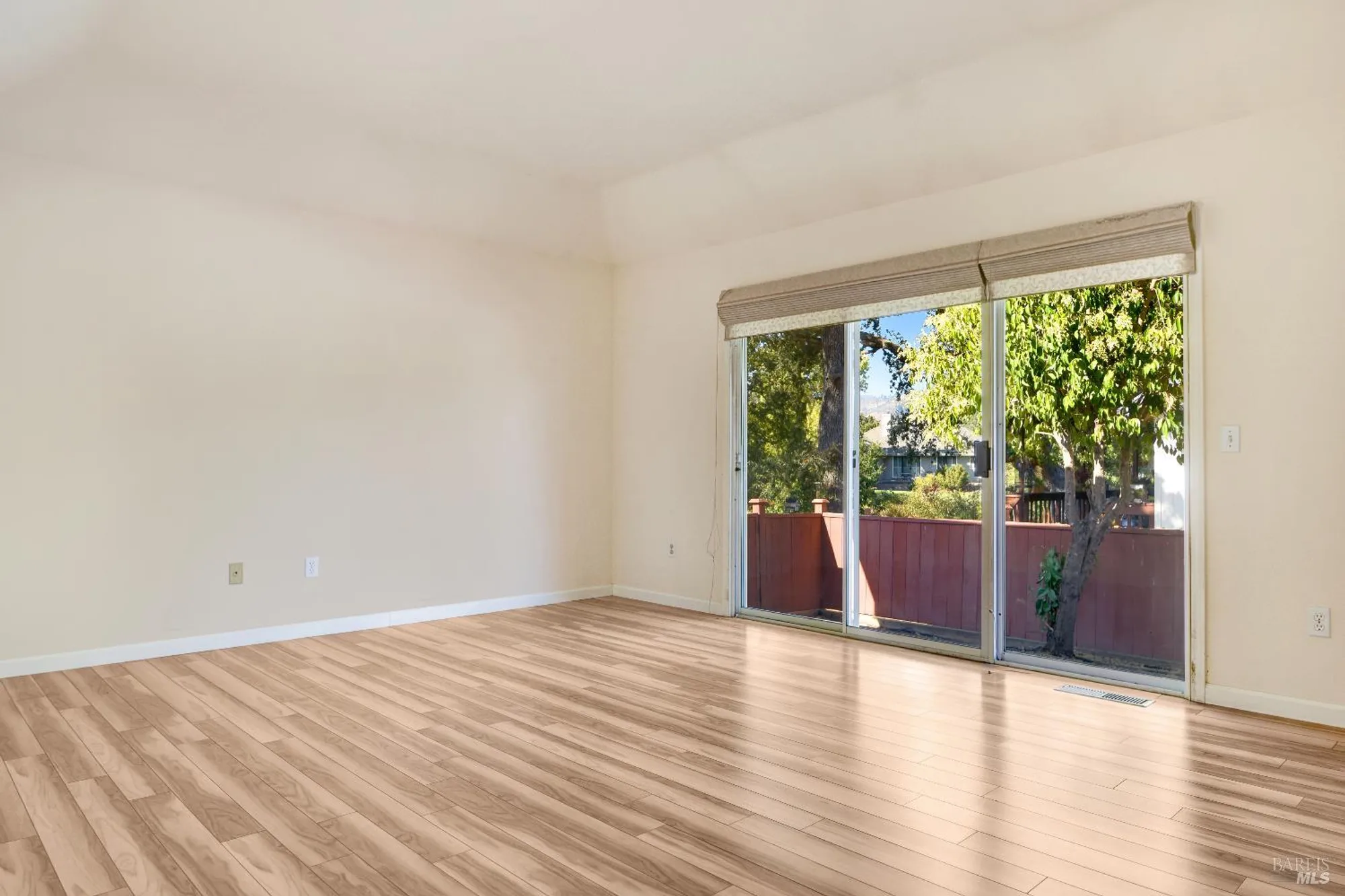 Property Slideshow image 11 of 19 | 7921 oakmont dr, Santa Rosa, CA, 95409