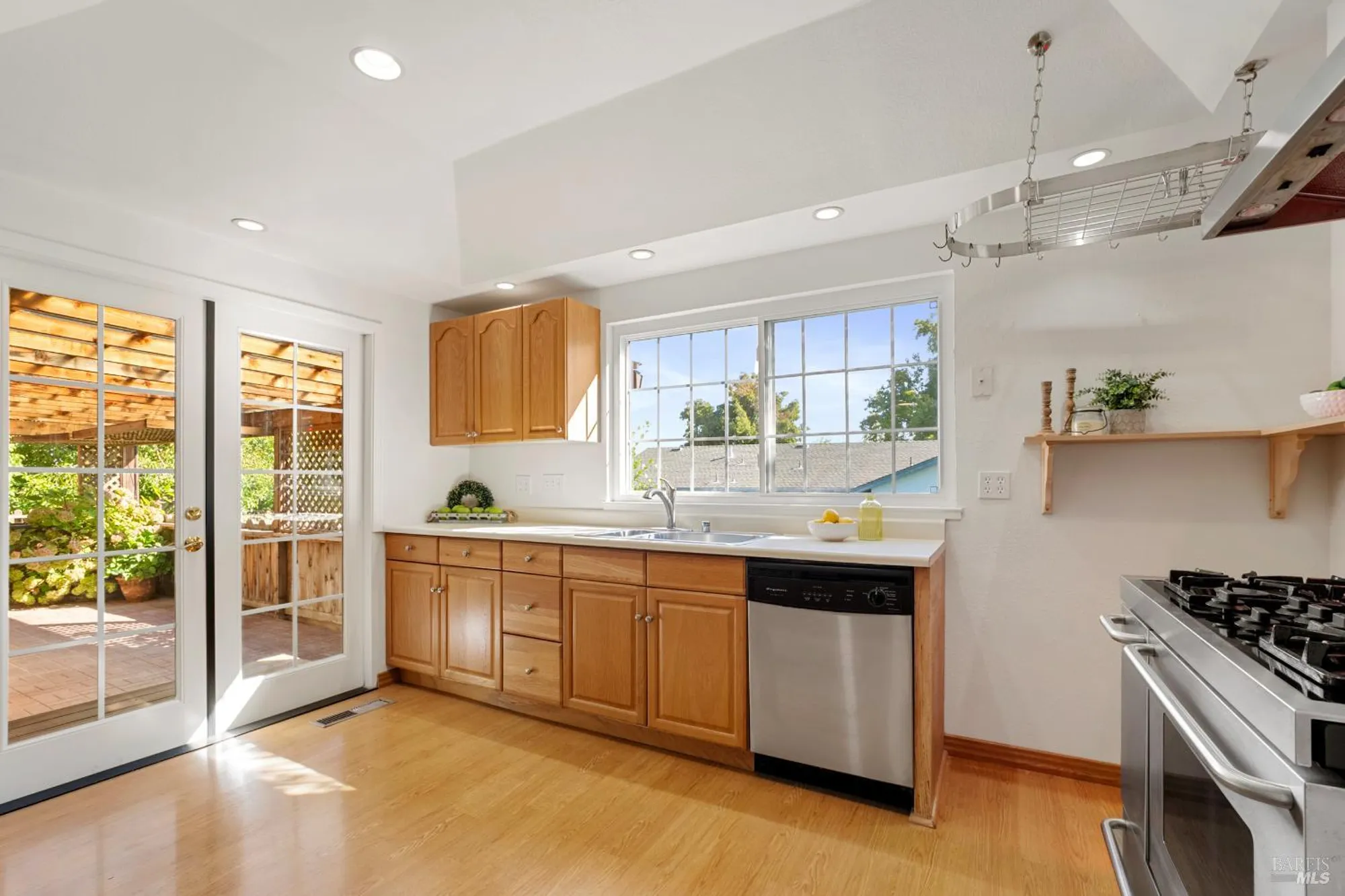 Property Slideshow image 17 of 59 | 175 temelec cir, Sonoma, CA, 95476