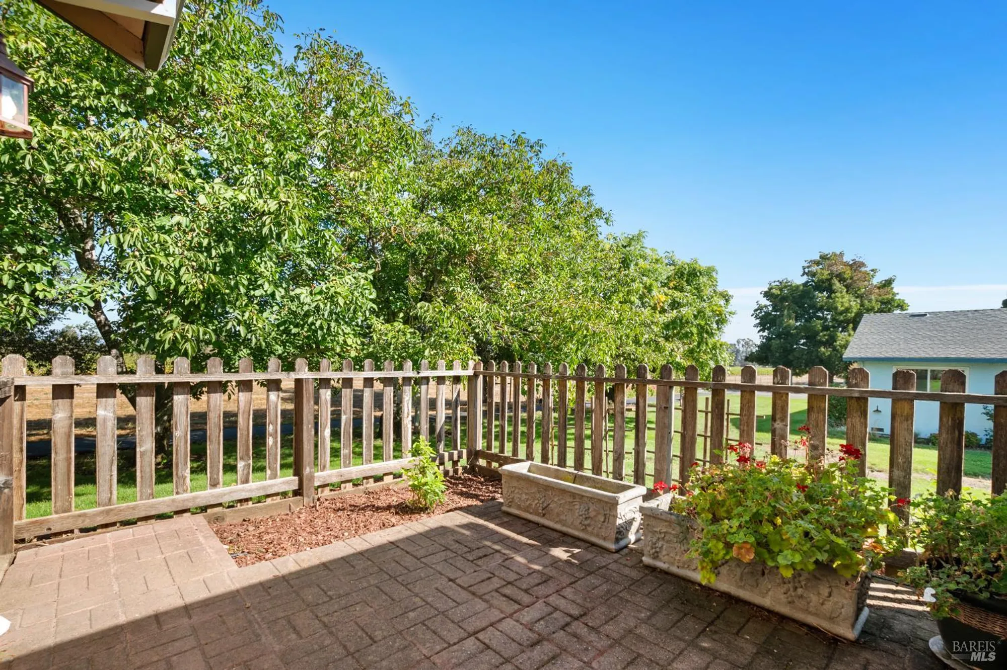 Property Slideshow image 25 of 59 | 175 temelec cir, Sonoma, CA, 95476