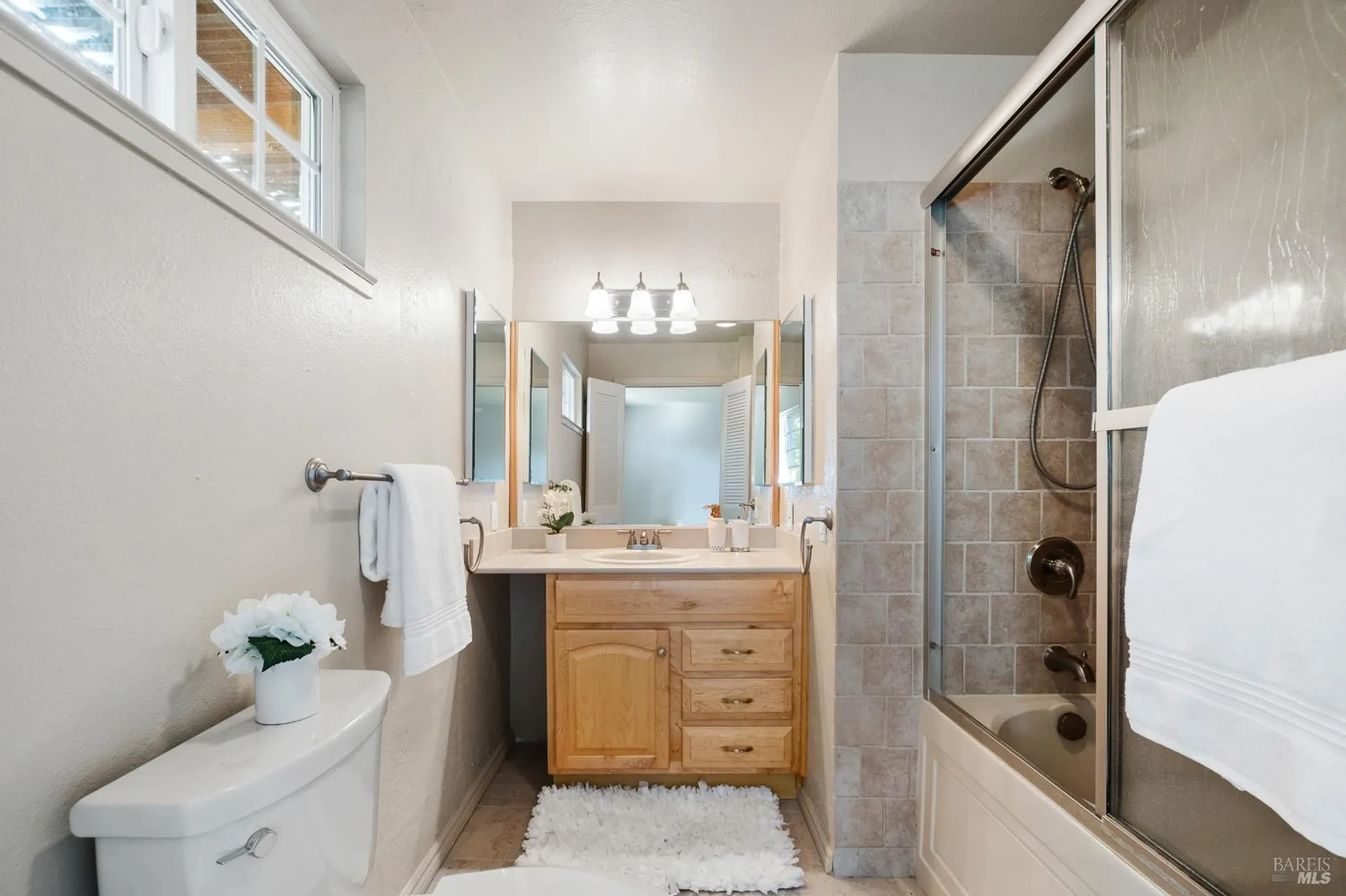 Property Slideshow image 39 of 59 | 175 temelec cir, Sonoma, CA, 95476