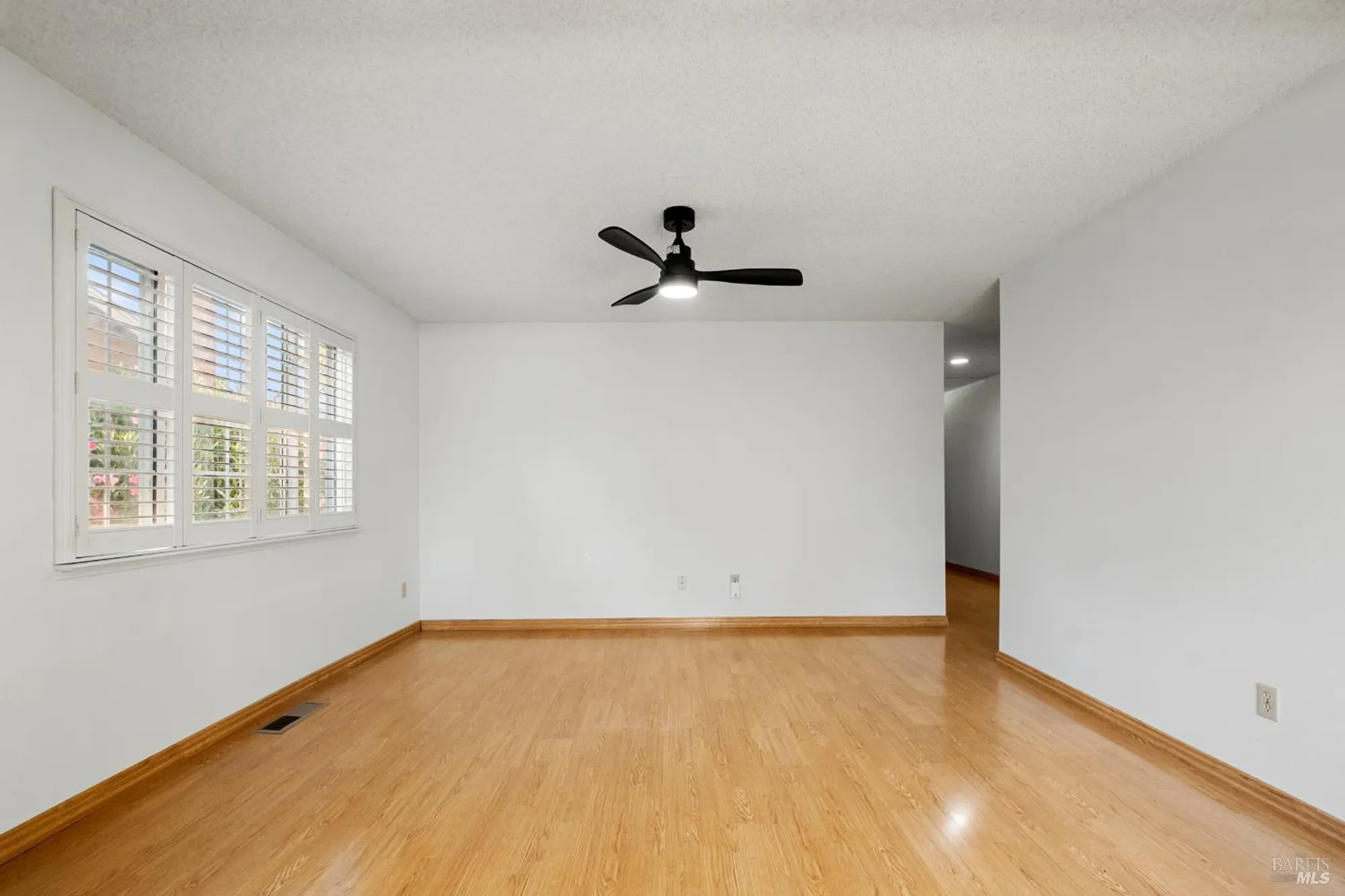 Property Slideshow image 14 of 59 | 175 temelec cir, Sonoma, CA, 95476