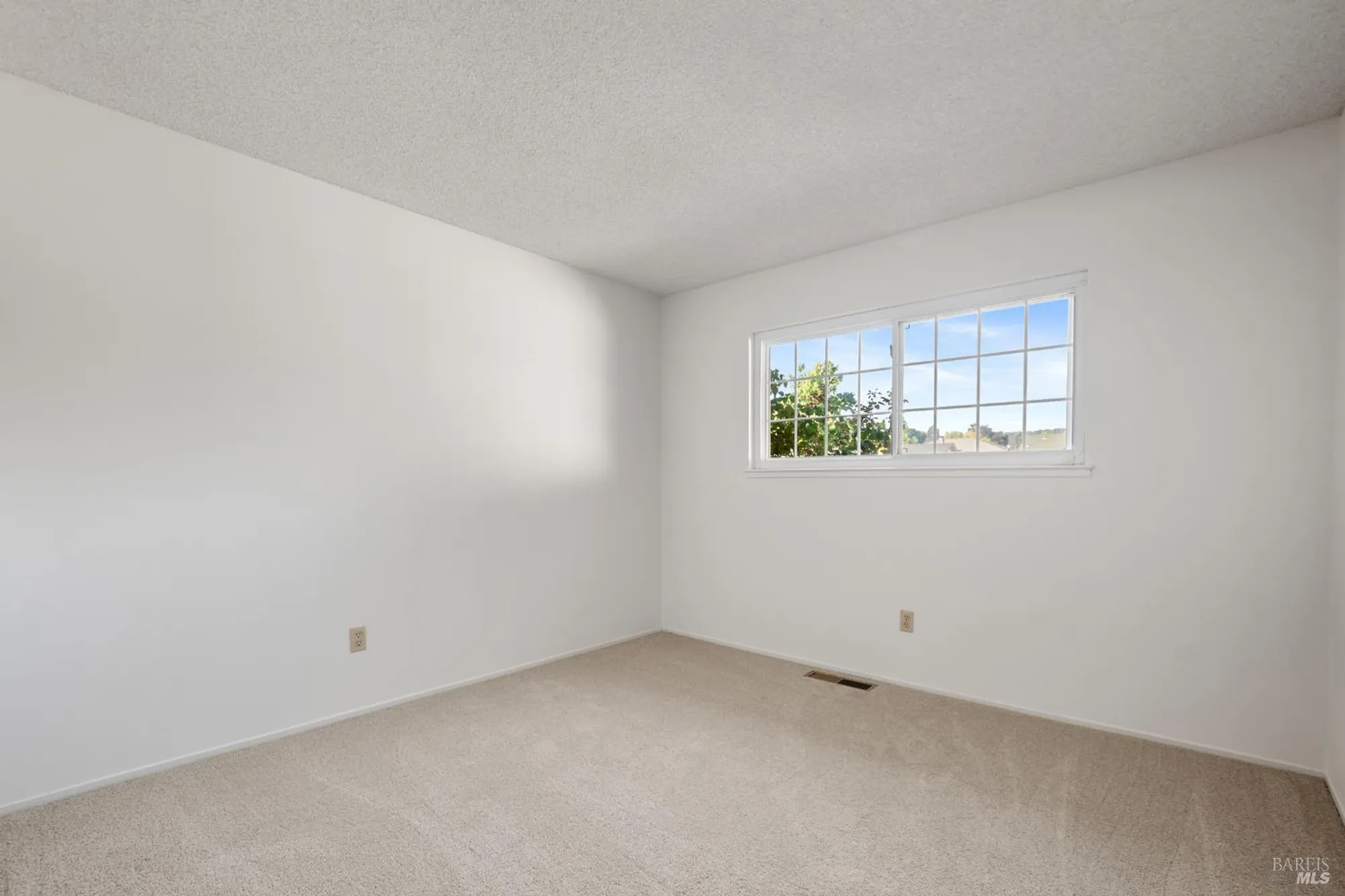 Property Slideshow image 32 of 59 | 175 temelec cir, Sonoma, CA, 95476