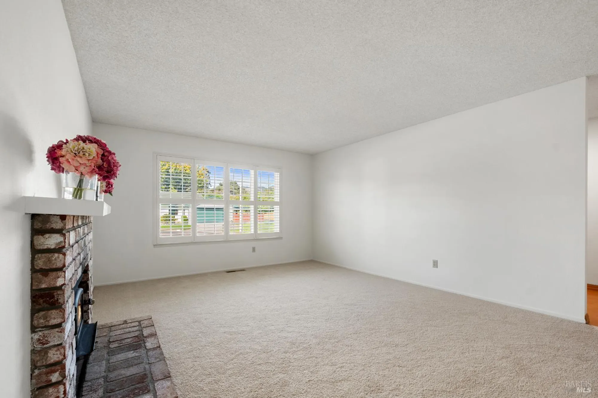 Property Slideshow image 8 of 59 | 175 temelec cir, Sonoma, CA, 95476