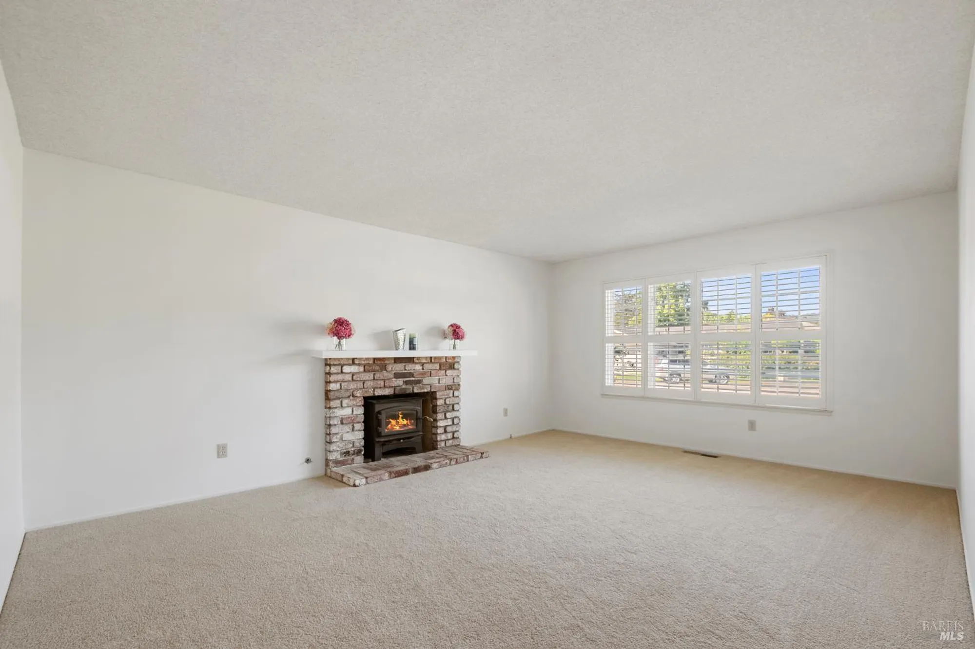 Property Slideshow image 7 of 59 | 175 temelec cir, Sonoma, CA, 95476