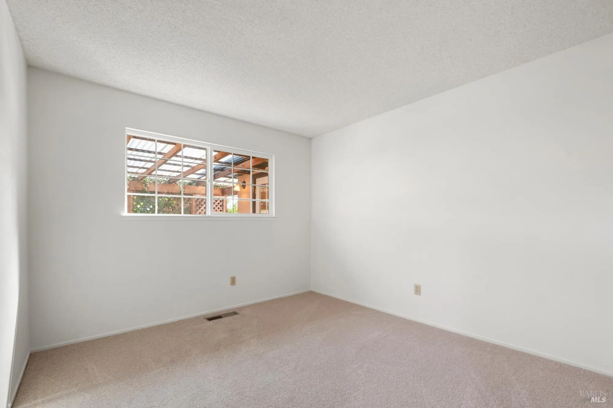 Property Slideshow image 27 of 59 | 175 temelec cir, Sonoma, CA, 95476