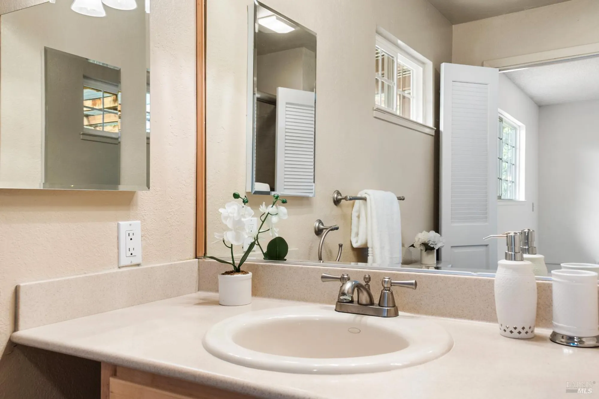 Property Slideshow image 40 of 59 | 175 temelec cir, Sonoma, CA, 95476