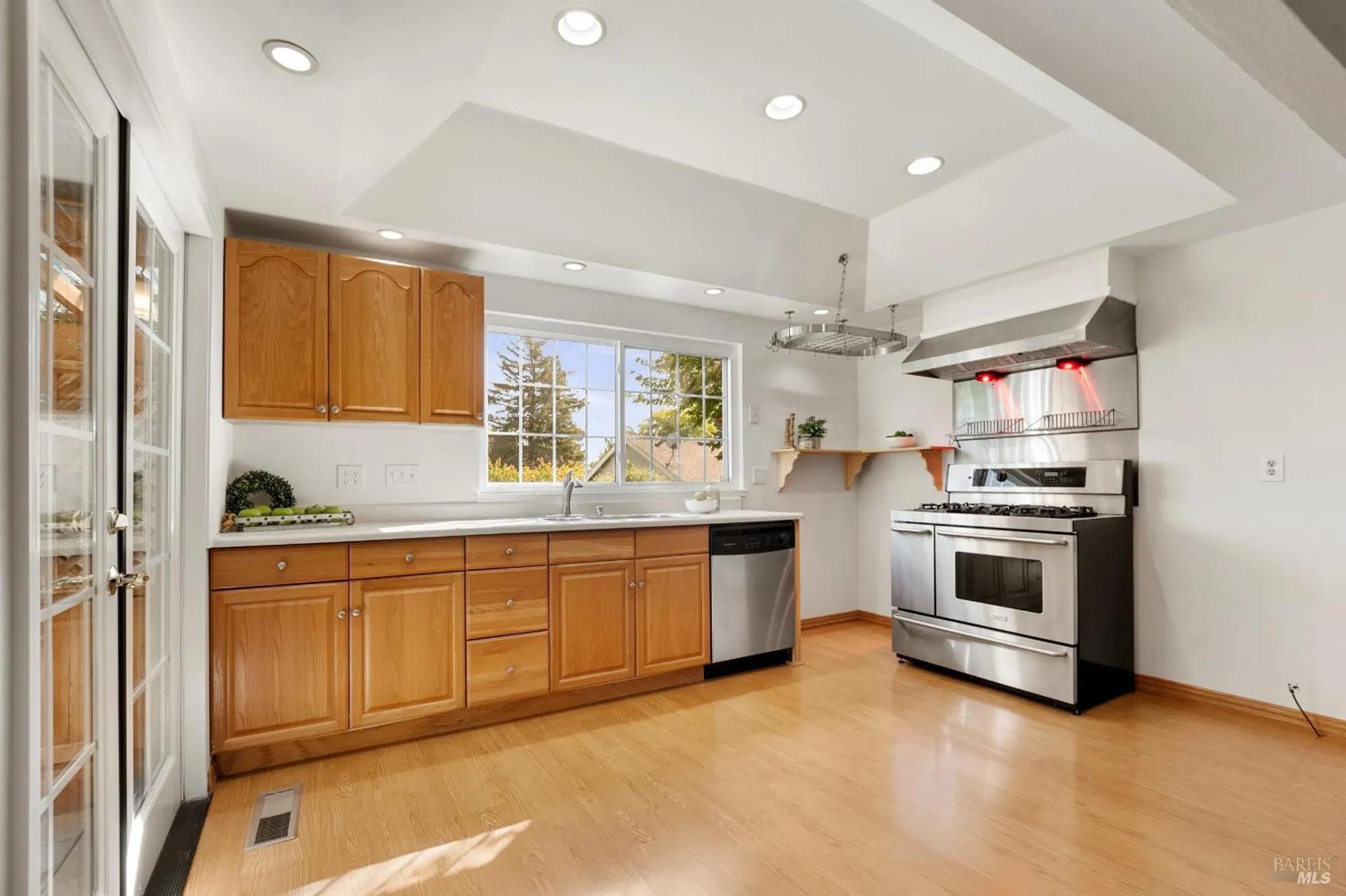 Property Slideshow image 15 of 59 | 175 temelec cir, Sonoma, CA, 95476