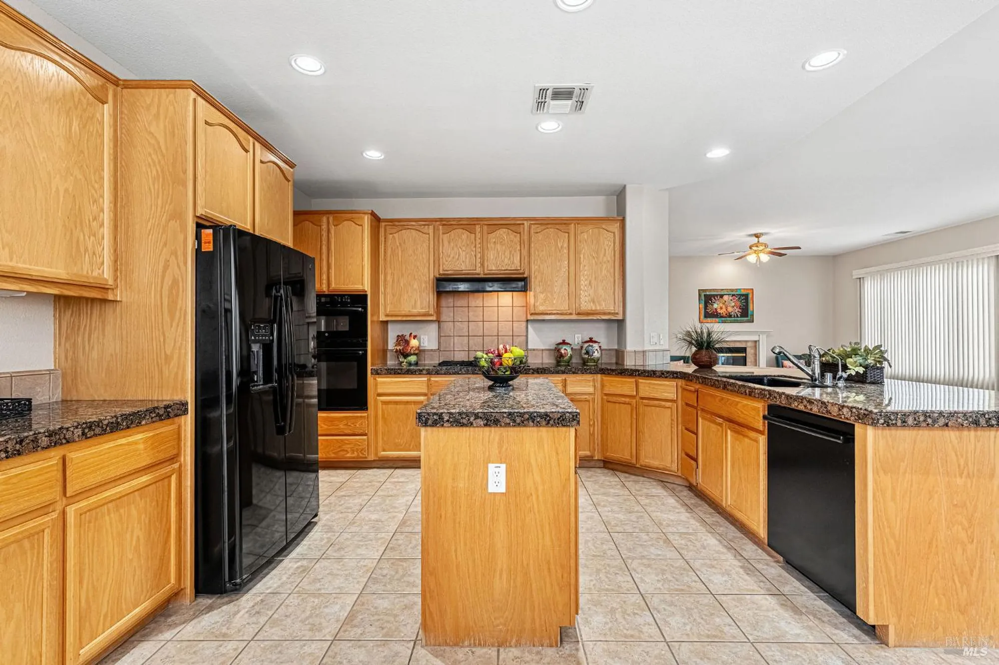 Property Slideshow image 15 of 79 | 408 willow brook way, Rio Vista, CA, 94571