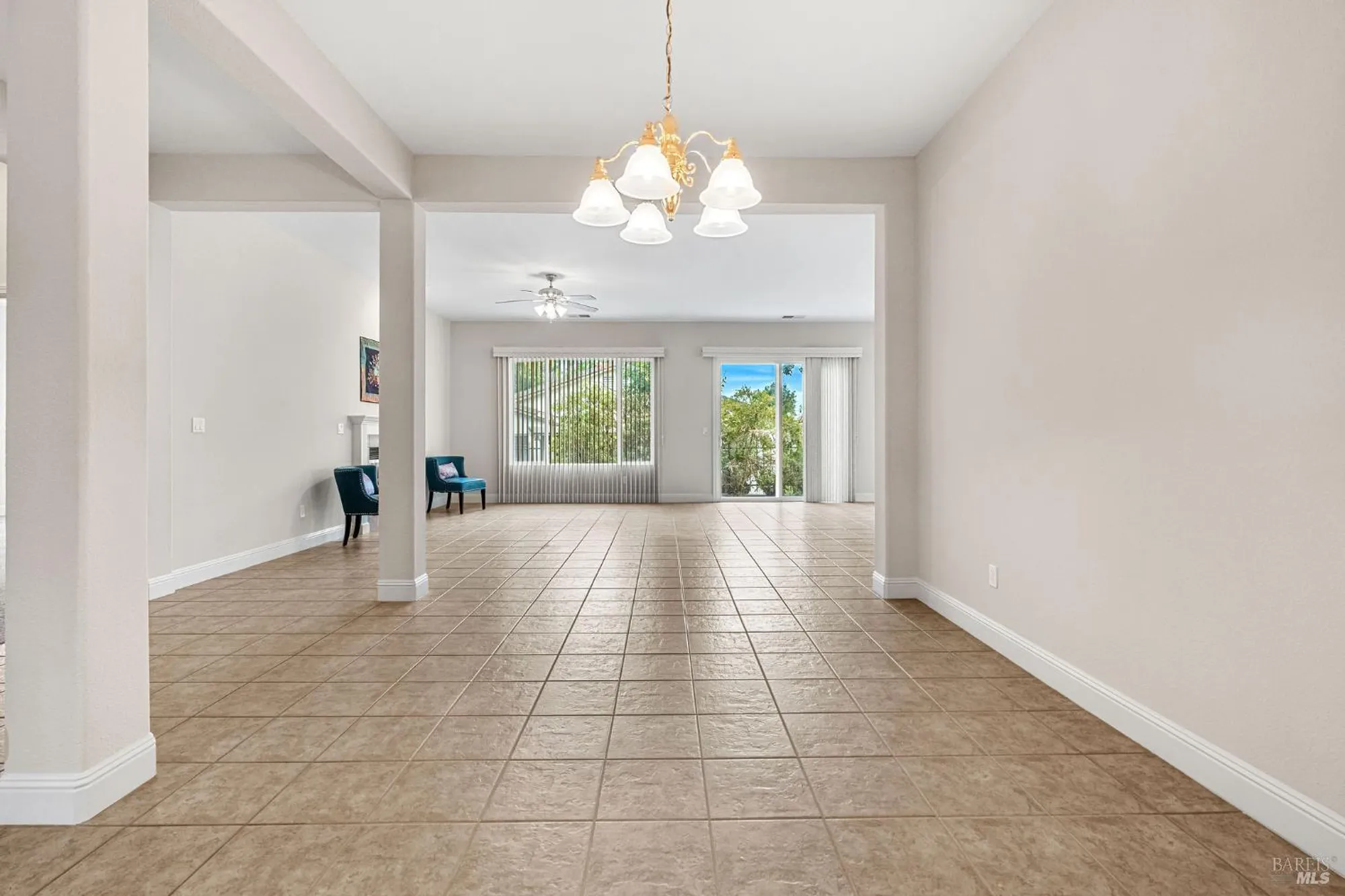 Property Slideshow image 17 of 79 | 408 willow brook way, Rio Vista, CA, 94571