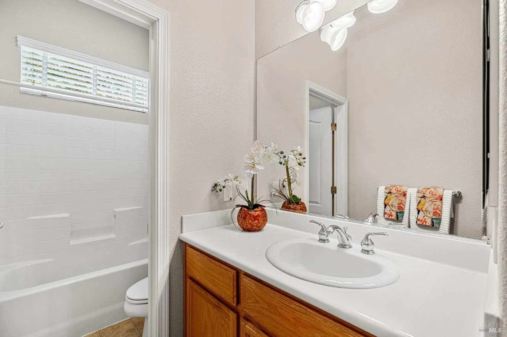Property Slideshow image 34 of 79 | 408 willow brook way, Rio Vista, CA, 94571