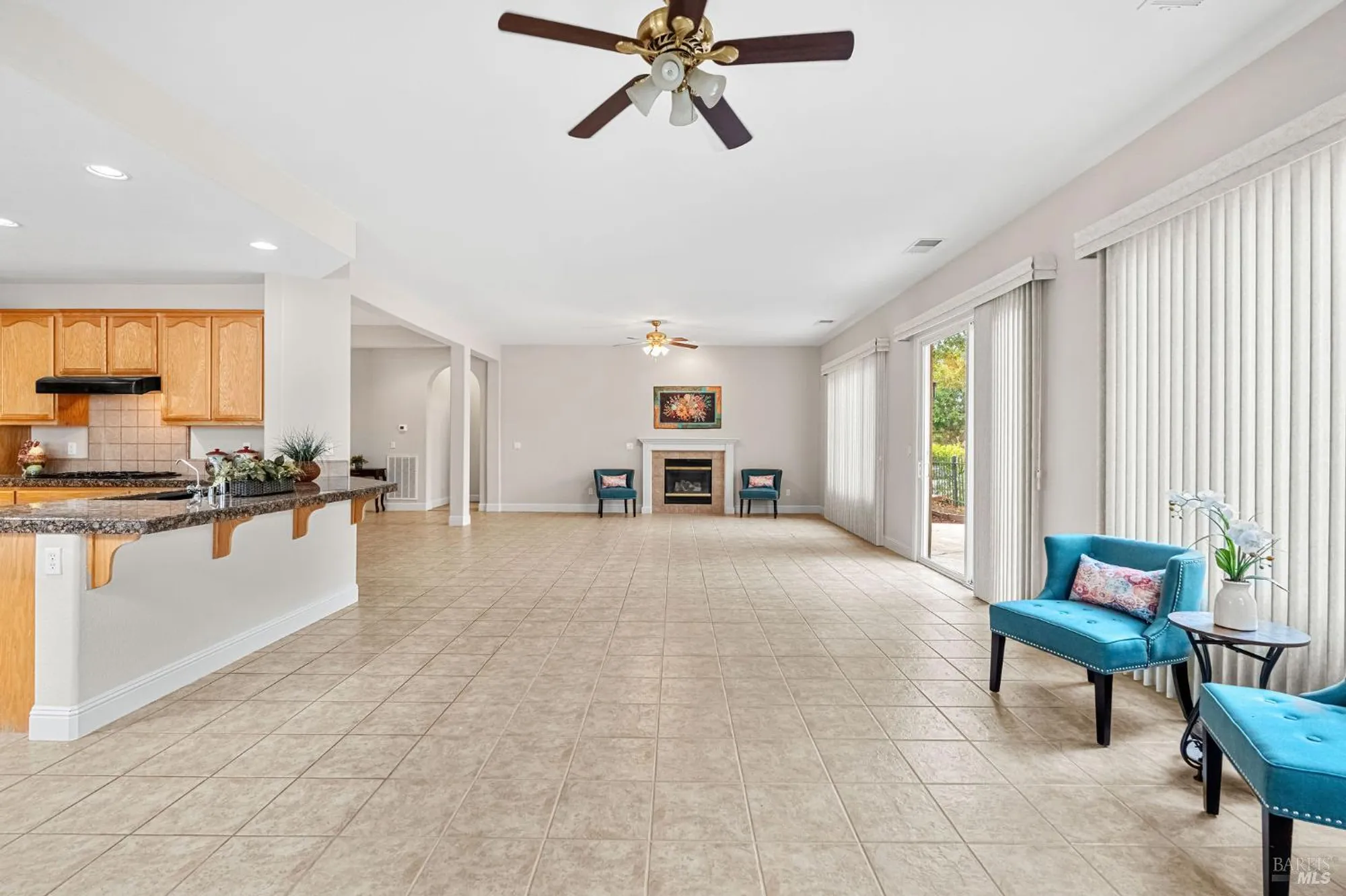 Property Slideshow image 11 of 79 | 408 willow brook way, Rio Vista, CA, 94571