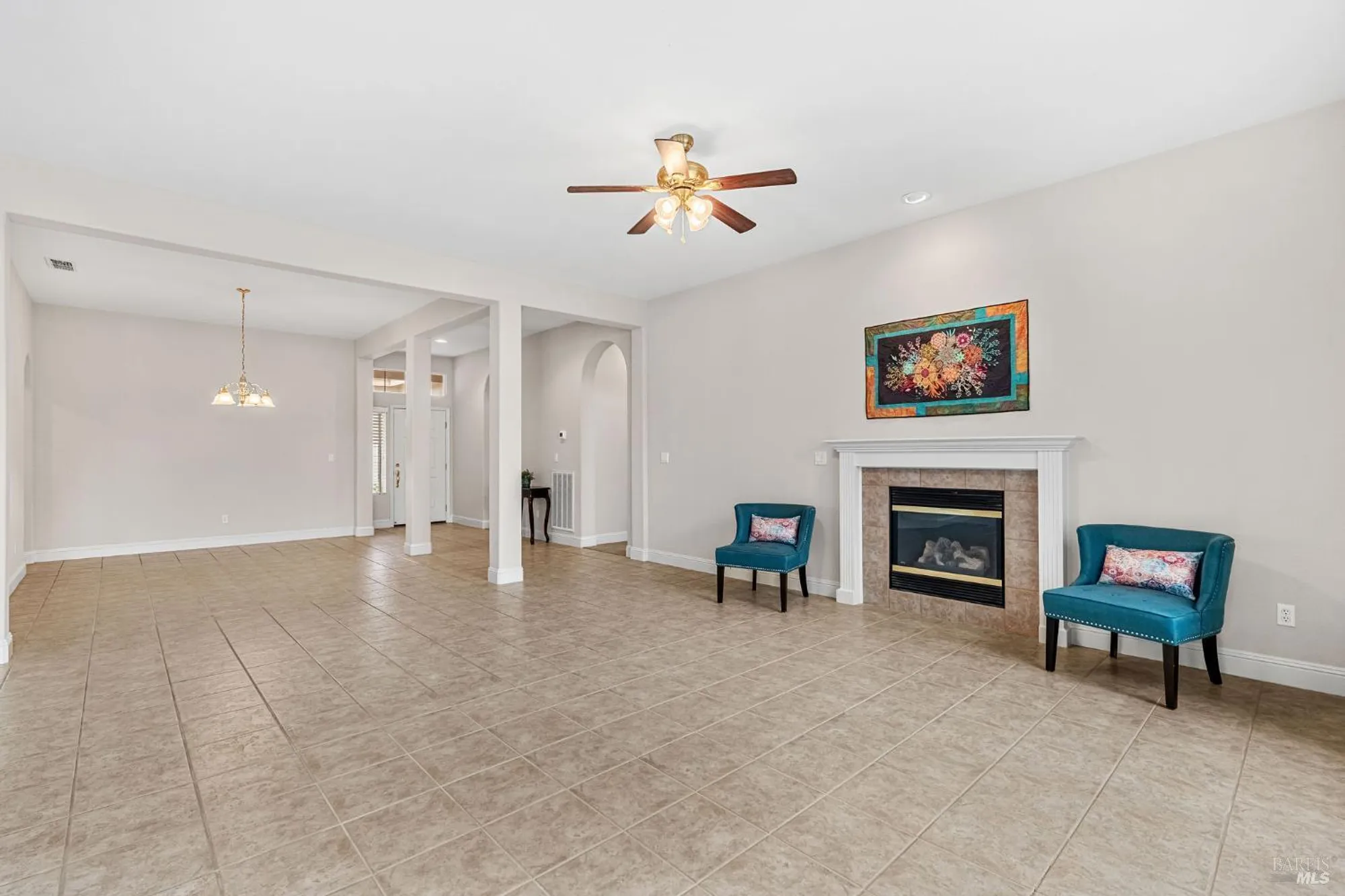 Property Slideshow image 8 of 79 | 408 willow brook way, Rio Vista, CA, 94571