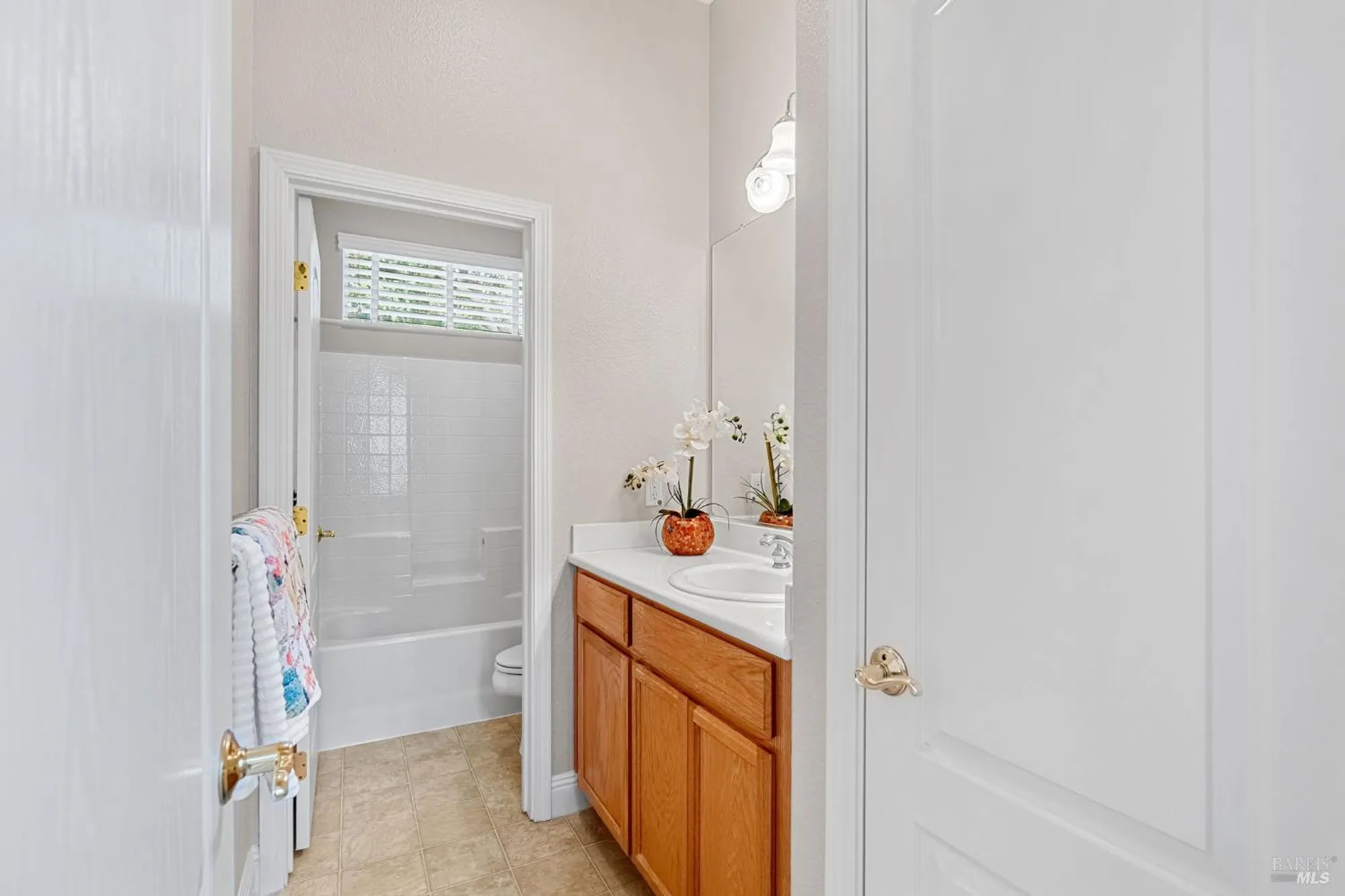 Property Slideshow image 33 of 79 | 408 willow brook way, Rio Vista, CA, 94571