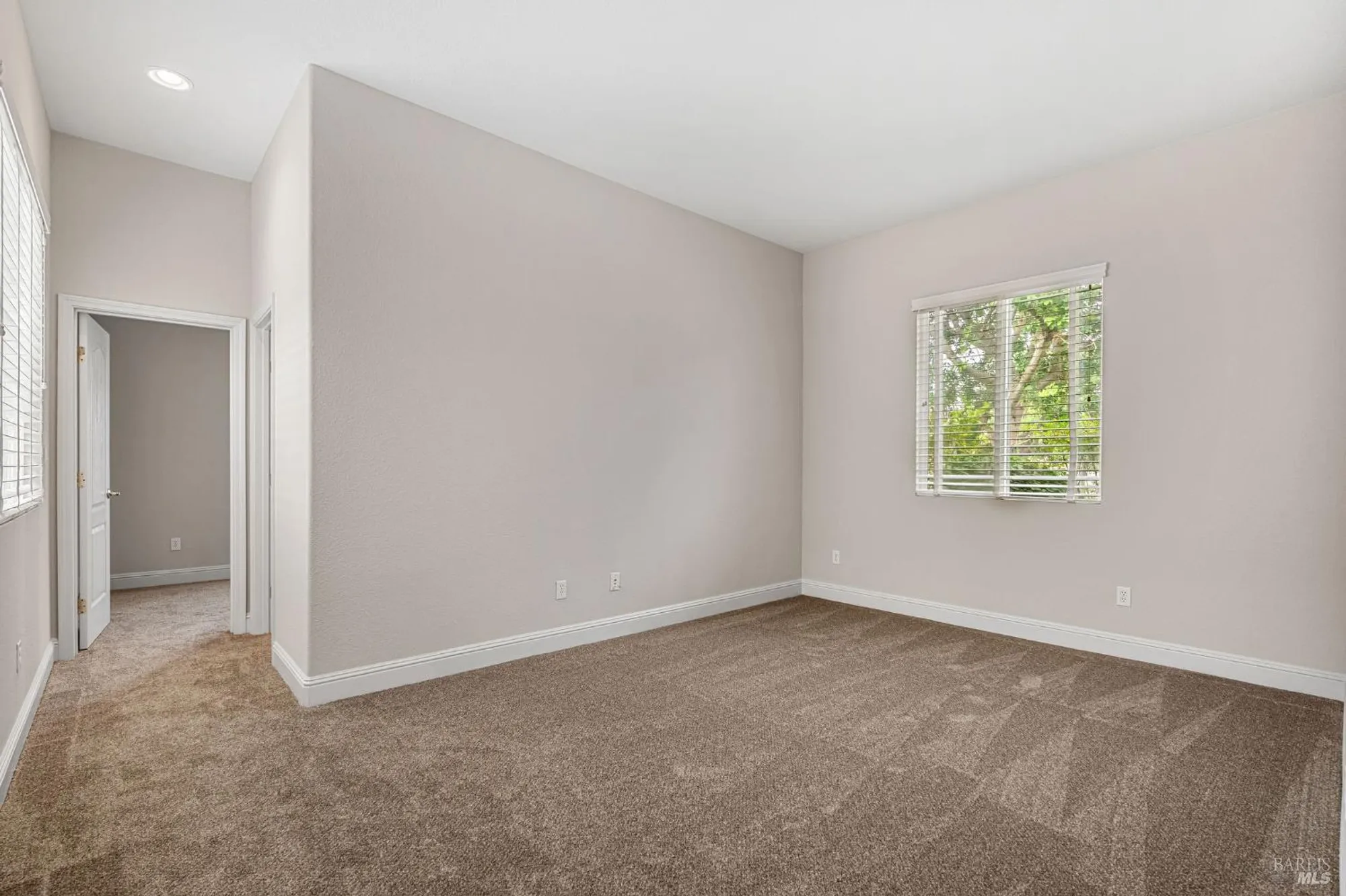 Property Slideshow image 29 of 79 | 408 willow brook way, Rio Vista, CA, 94571