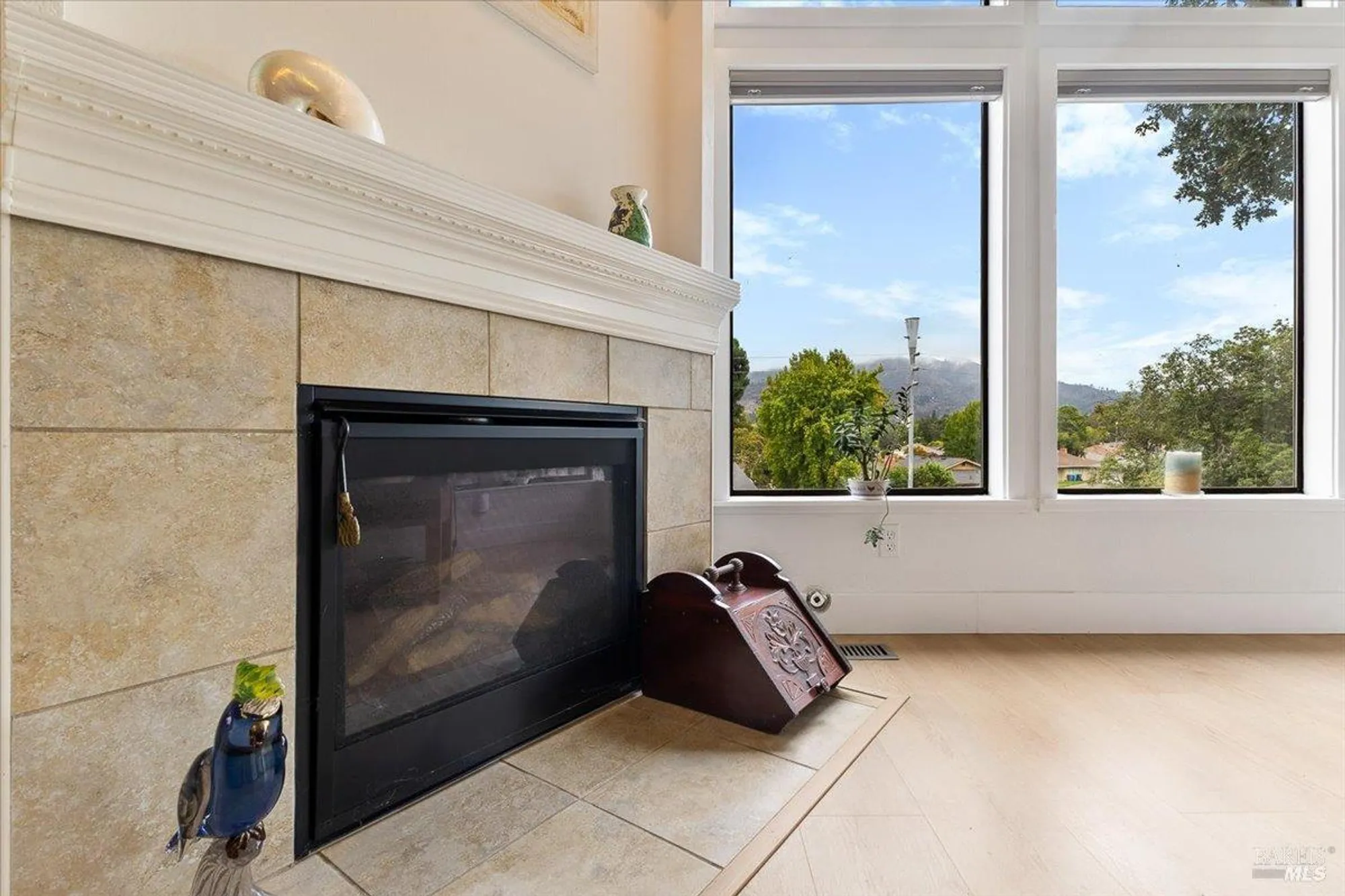 Property Slideshow image 13 of 49 | 6850 oakmont dr, Santa Rosa, CA, 95409