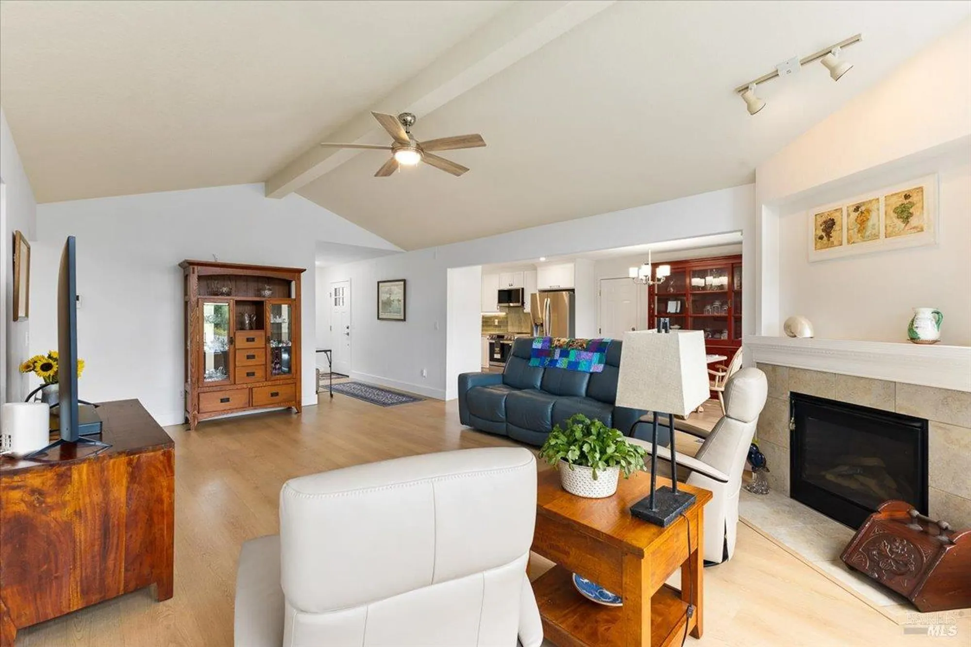 Property Slideshow image 11 of 49 | 6850 oakmont dr, Santa Rosa, CA, 95409