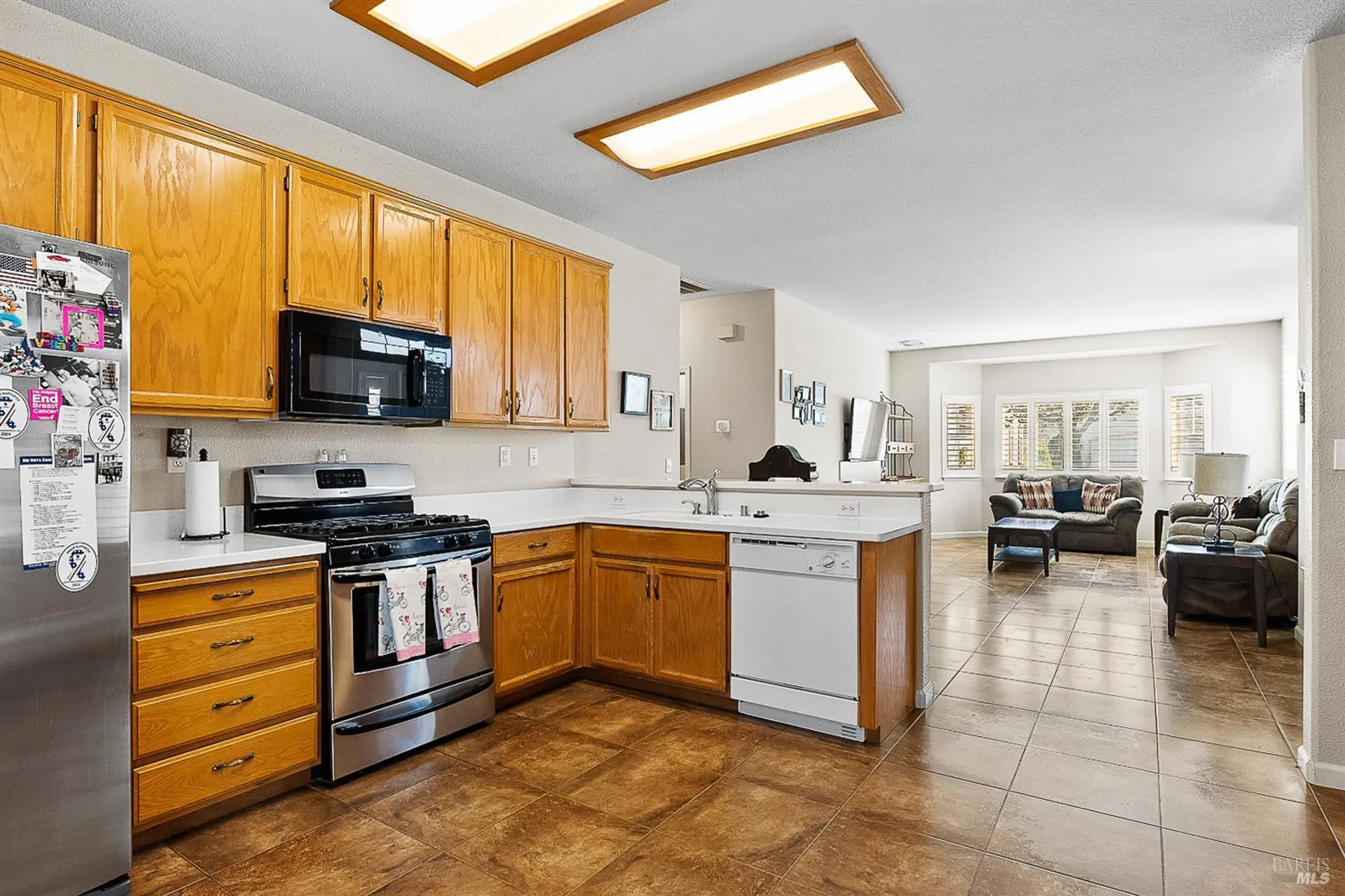 Property Slideshow image 9 of 30 | 714 cherry hills ln, Rio Vista, CA, 94571