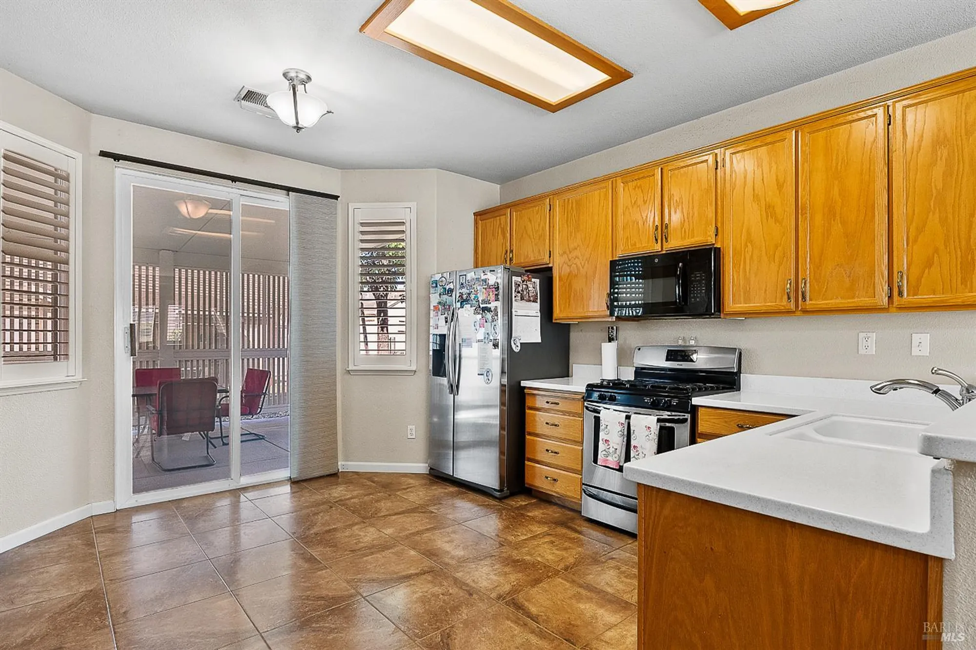 Property Slideshow image 8 of 30 | 714 cherry hills ln, Rio Vista, CA, 94571