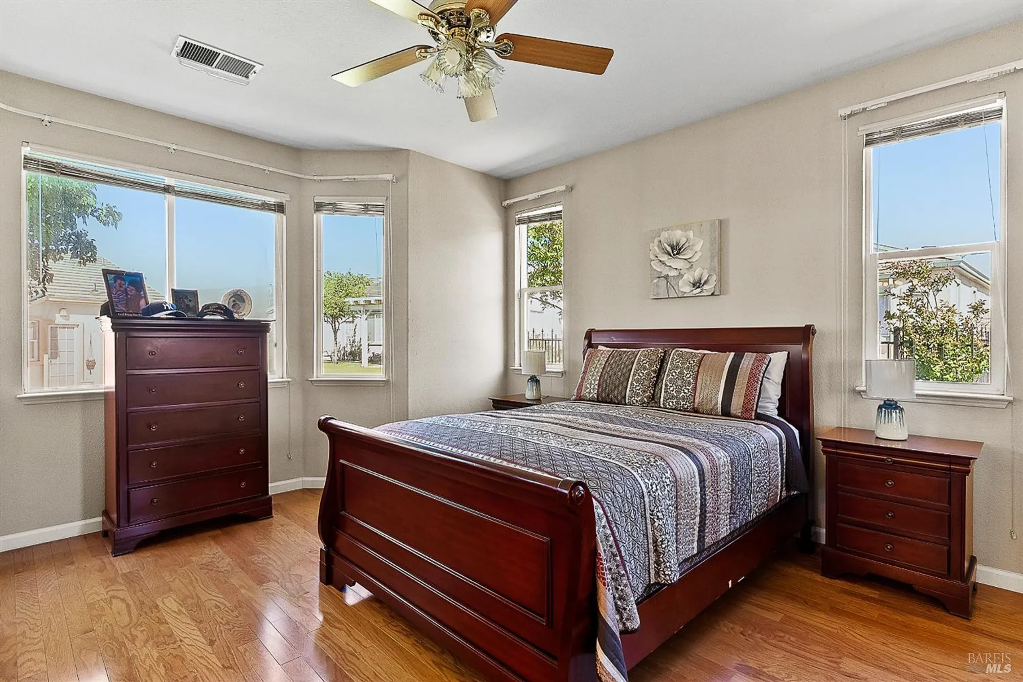 Property Slideshow image 13 of 30 | 714 cherry hills ln, Rio Vista, CA, 94571