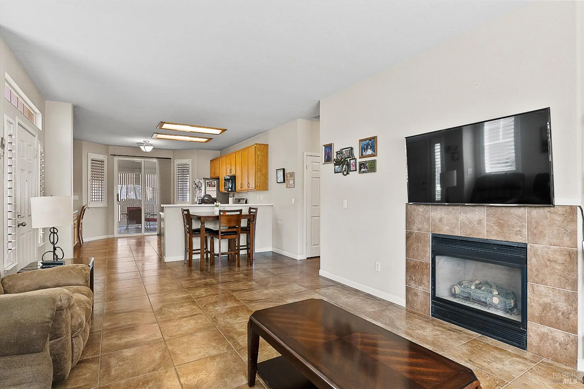 Property Slideshow image 7 of 30 | 714 cherry hills ln, Rio Vista, CA, 94571