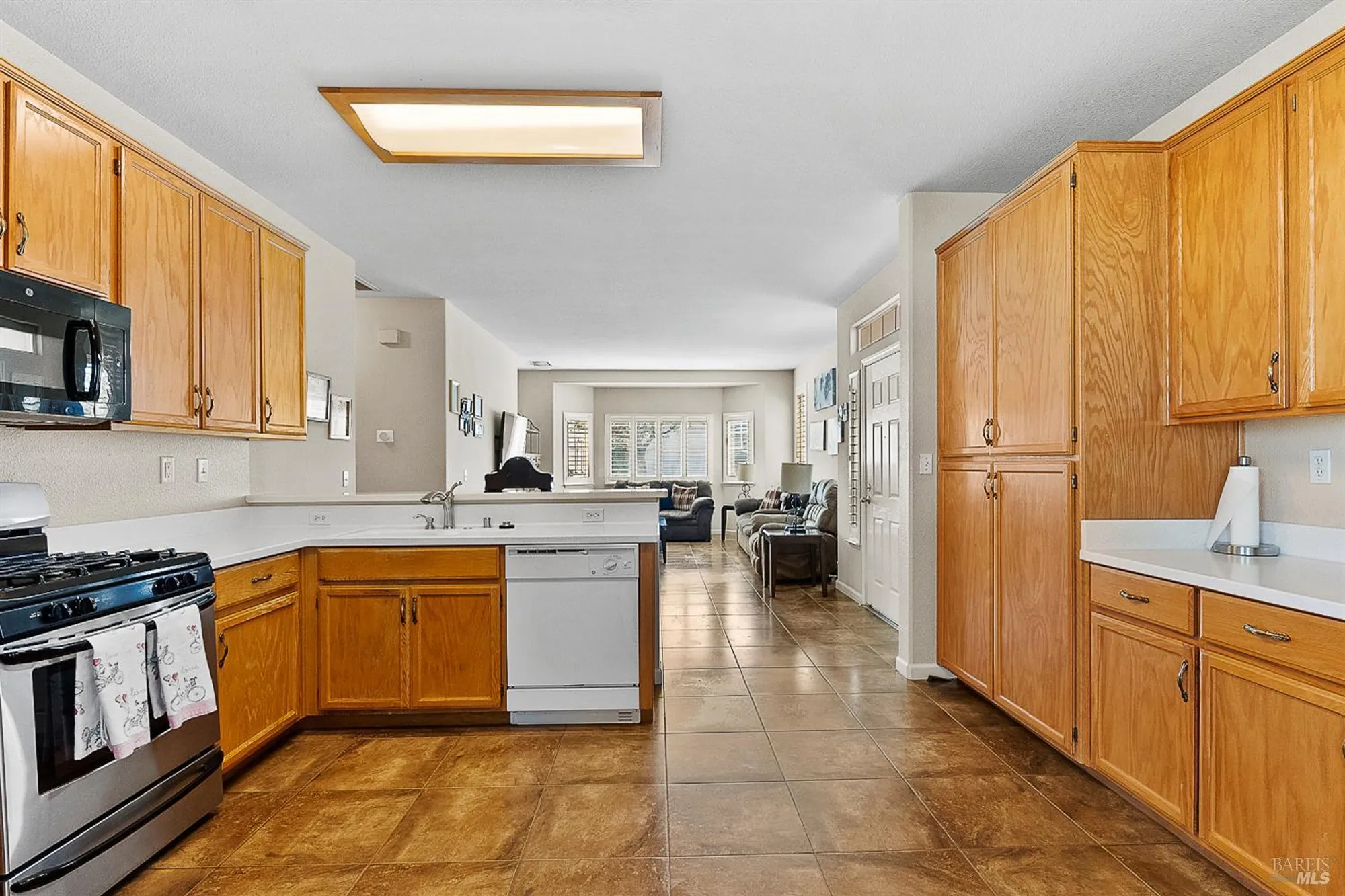 Property Slideshow image 10 of 30 | 714 cherry hills ln, Rio Vista, CA, 94571