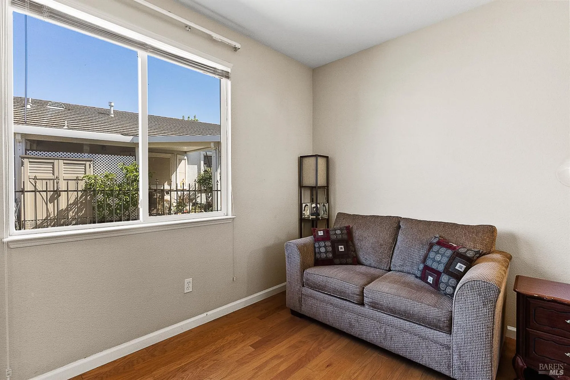 Property Slideshow image 18 of 30 | 714 cherry hills ln, Rio Vista, CA, 94571