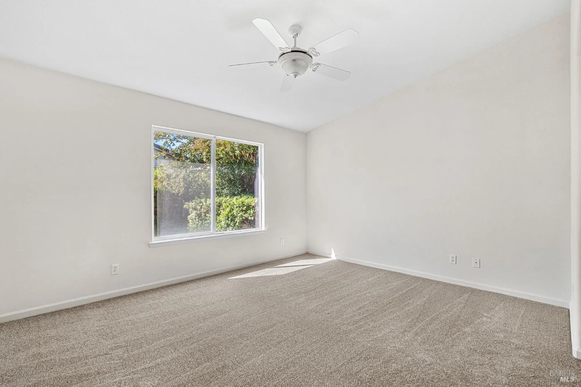 Property Slideshow image 16 of 75 | 375 atlantic dr, Rio Vista, CA, 94571