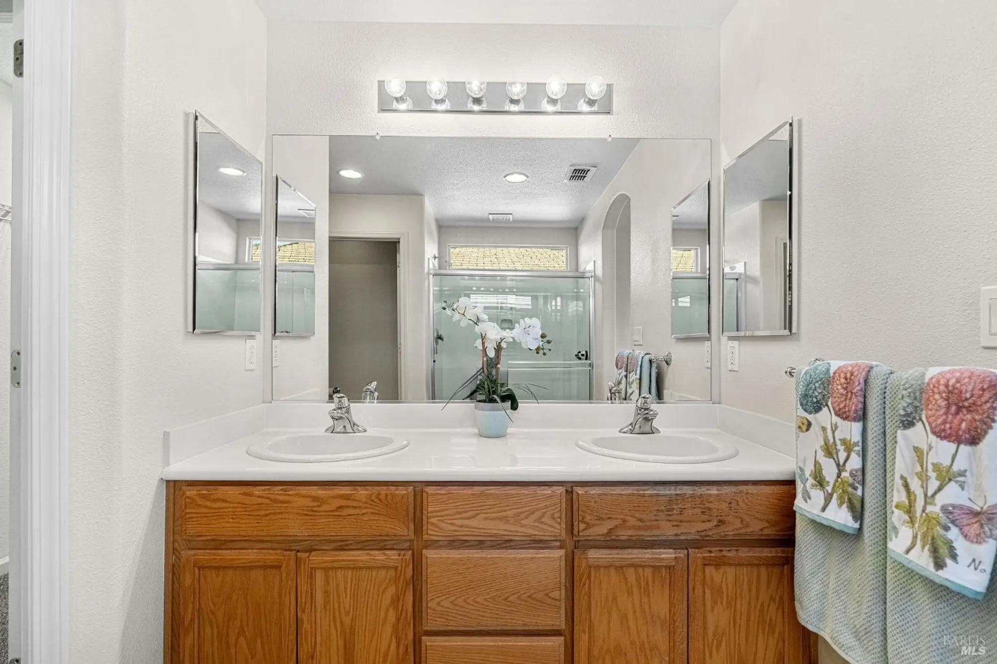Property Slideshow image 23 of 75 | 375 atlantic dr, Rio Vista, CA, 94571