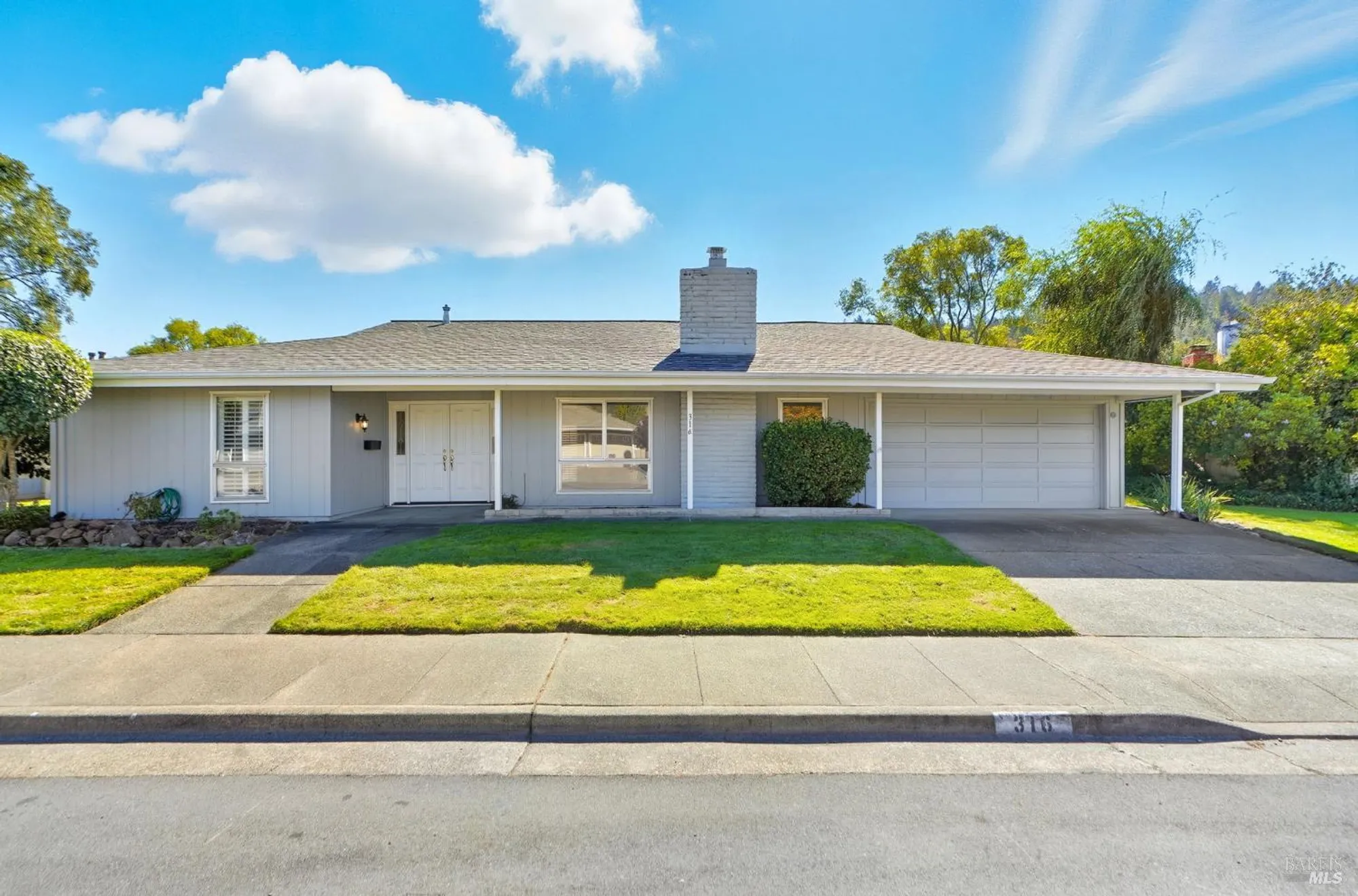 Property Slideshow image 1 of 18 | 316 green field cir, Santa Rosa, CA, 95409