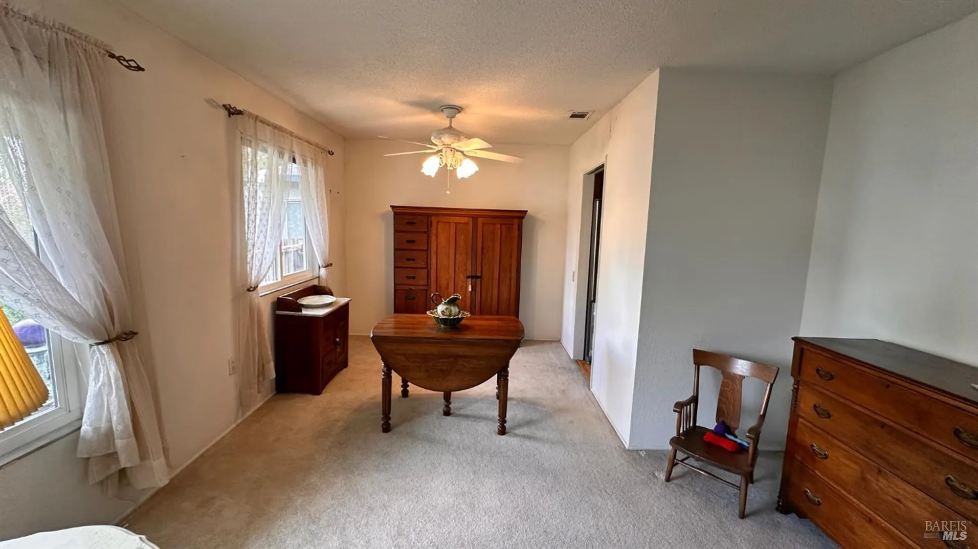 Property Slideshow image 6 of 18 | 201 lassen cir, Vacaville, CA, 95687