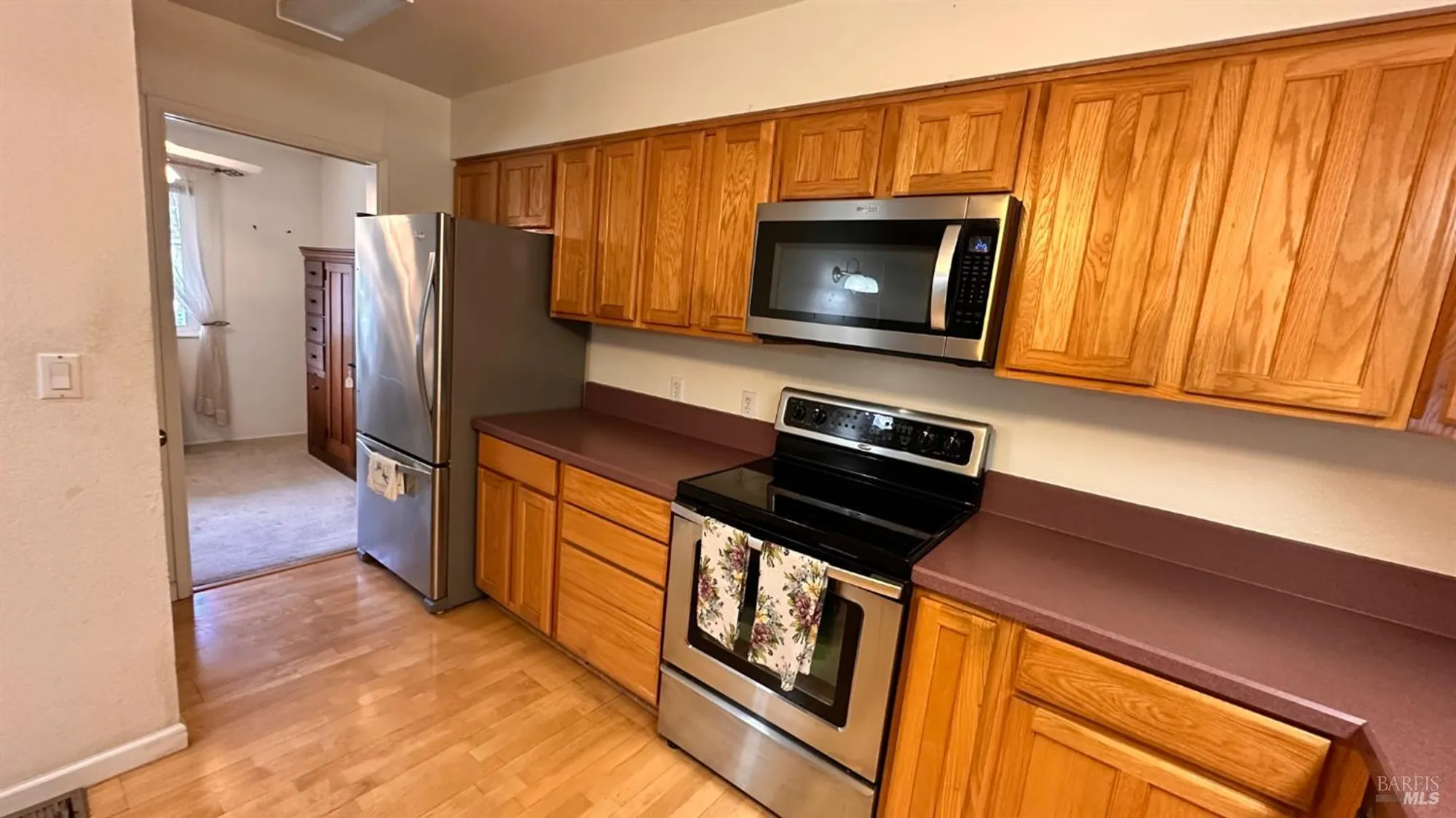 Property Slideshow image 4 of 18 | 201 lassen cir, Vacaville, CA, 95687