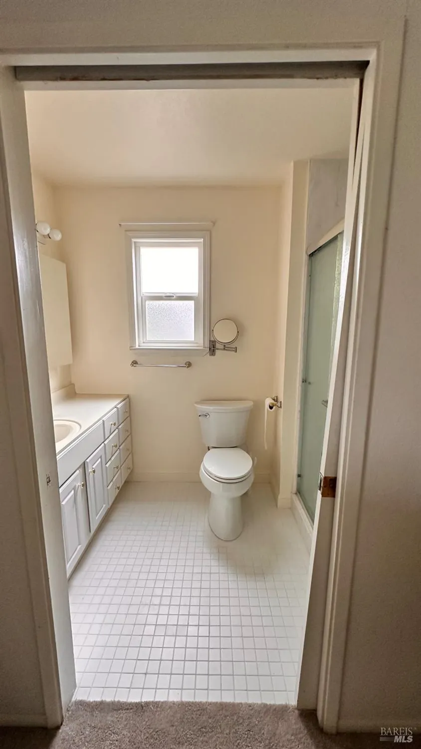 Property Slideshow image 13 of 18 | 201 lassen cir, Vacaville, CA, 95687