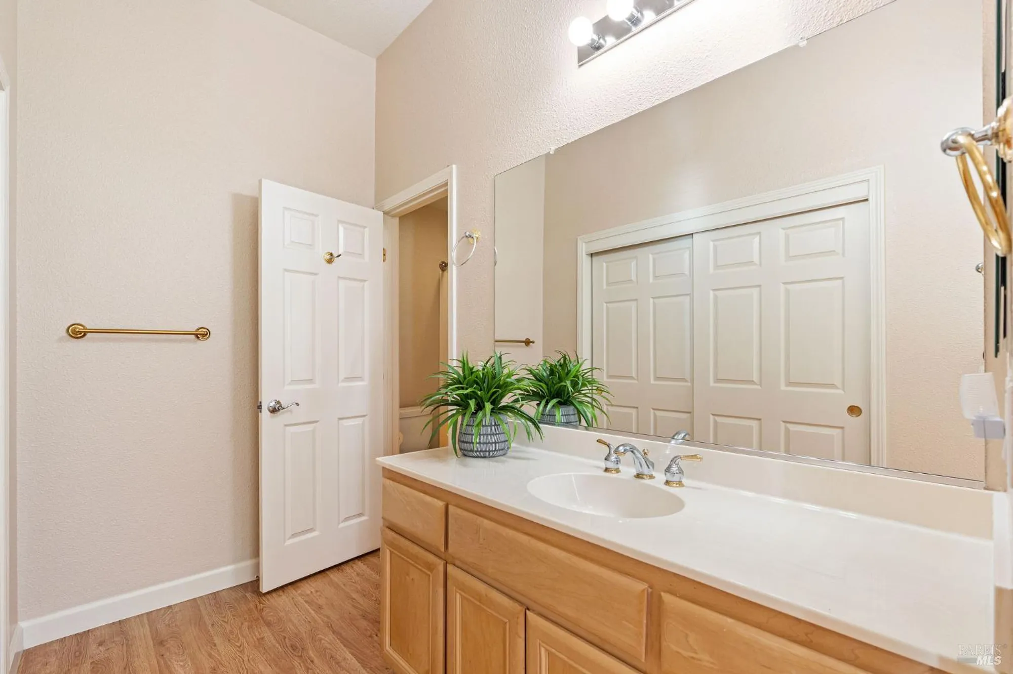 Property Slideshow image 28 of 68 | 459 cedar ridge dr, Rio Vista, CA, 94571