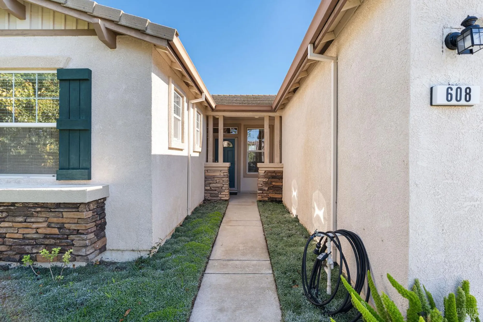 Property Slideshow image 3 of 58 | 608 american falls dr, Rio Vista, CA, 94571