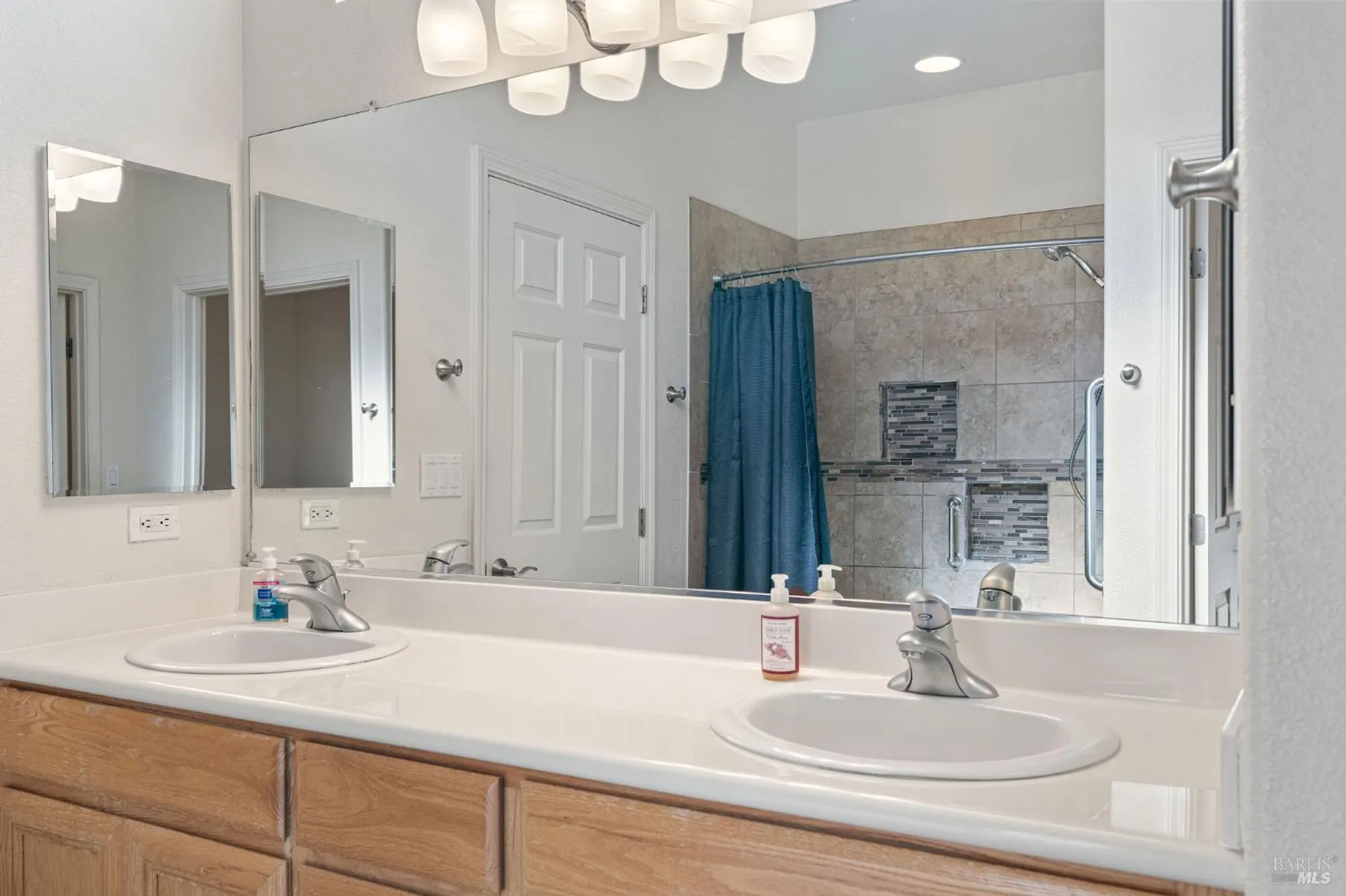 Property Slideshow image 20 of 58 | 608 american falls dr, Rio Vista, CA, 94571