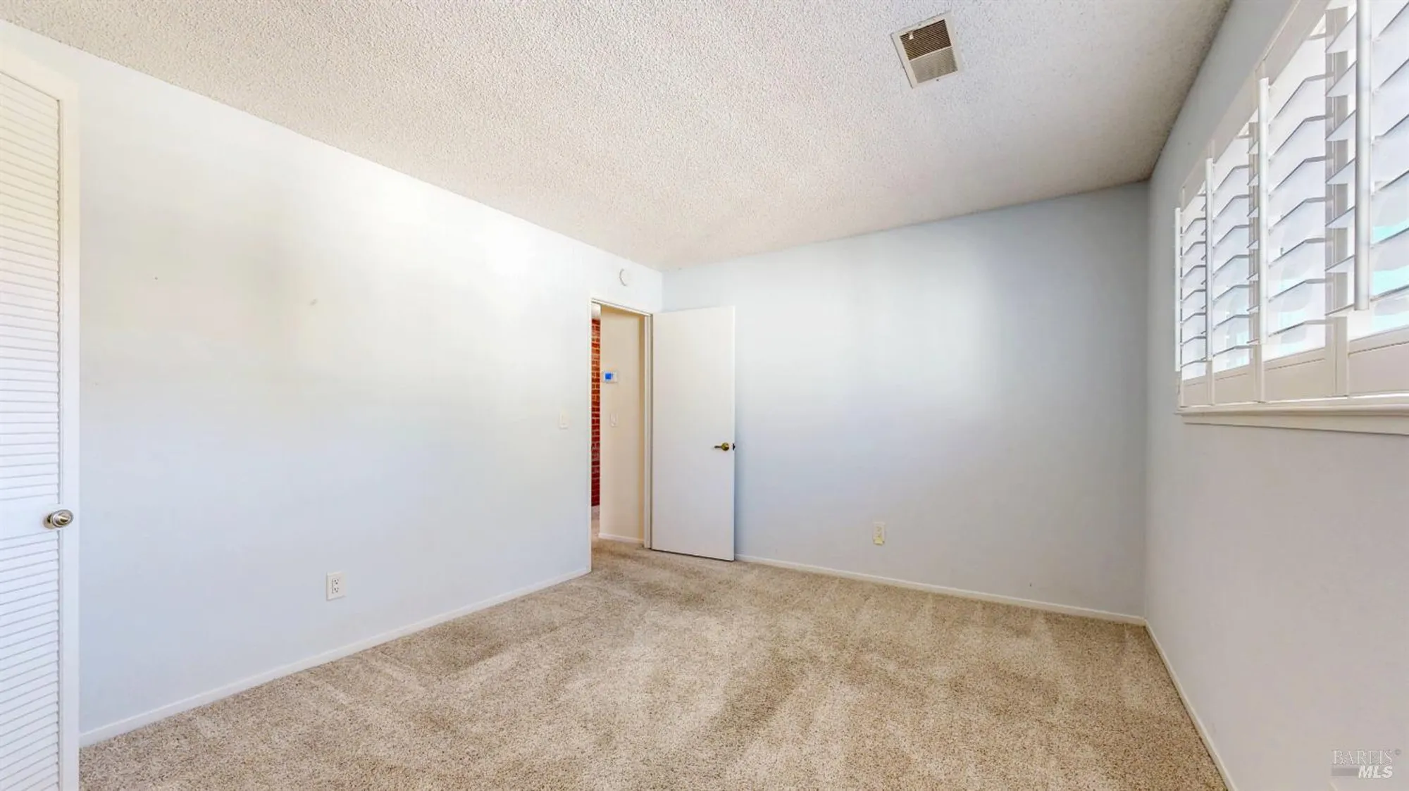 Property Slideshow image 31 of 65 | 339 valley oaks dr, Santa Rosa, CA, 95409