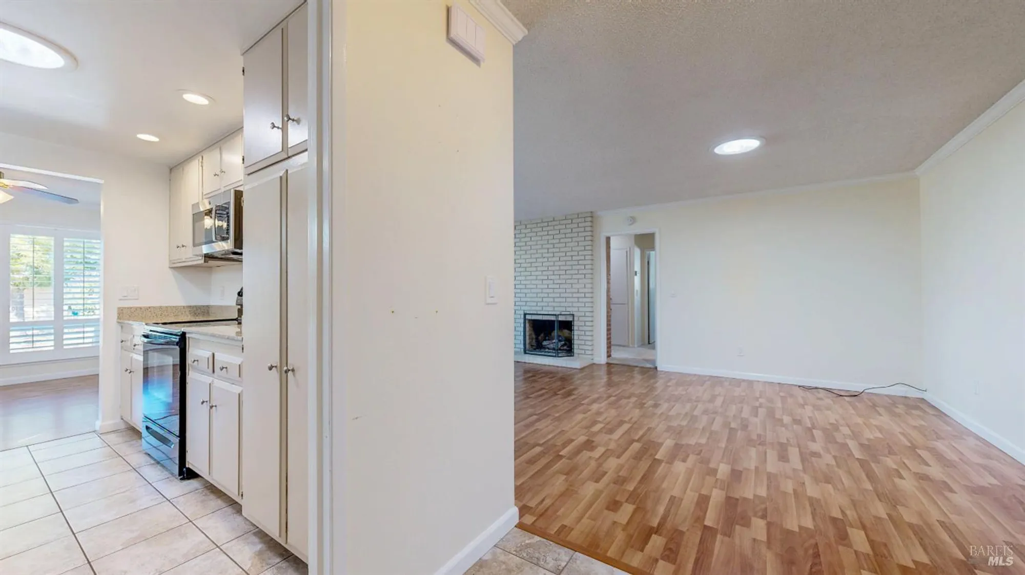 Property Slideshow image 13 of 65 | 339 valley oaks dr, Santa Rosa, CA, 95409