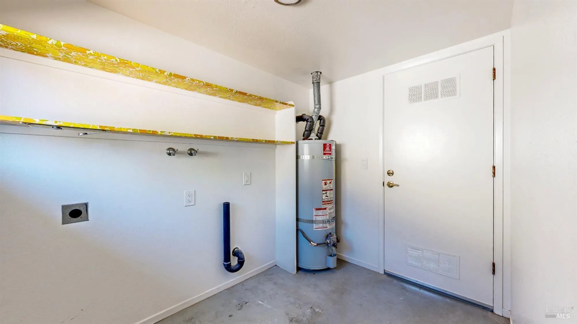 Property Slideshow image 43 of 65 | 339 valley oaks dr, Santa Rosa, CA, 95409