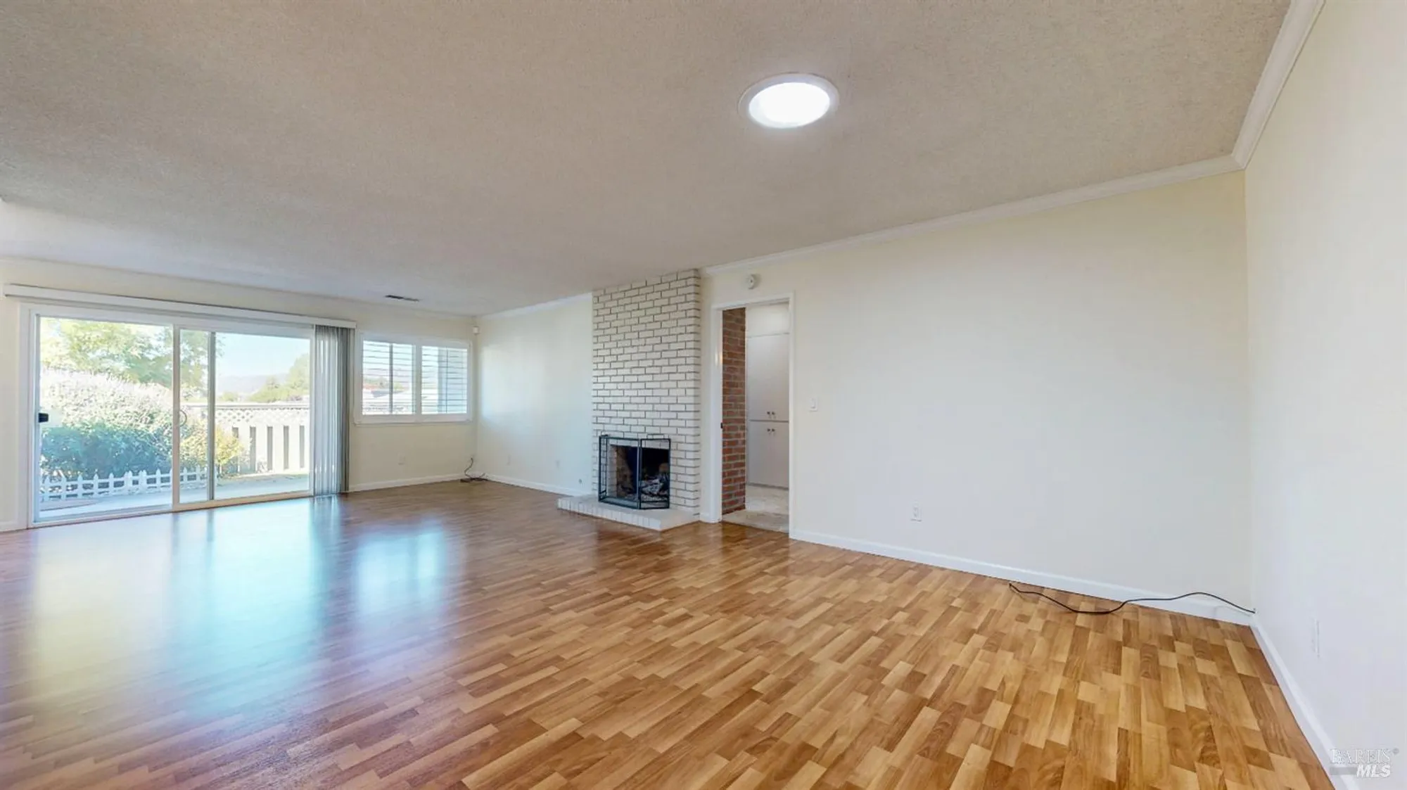 Property Slideshow image 15 of 65 | 339 valley oaks dr, Santa Rosa, CA, 95409