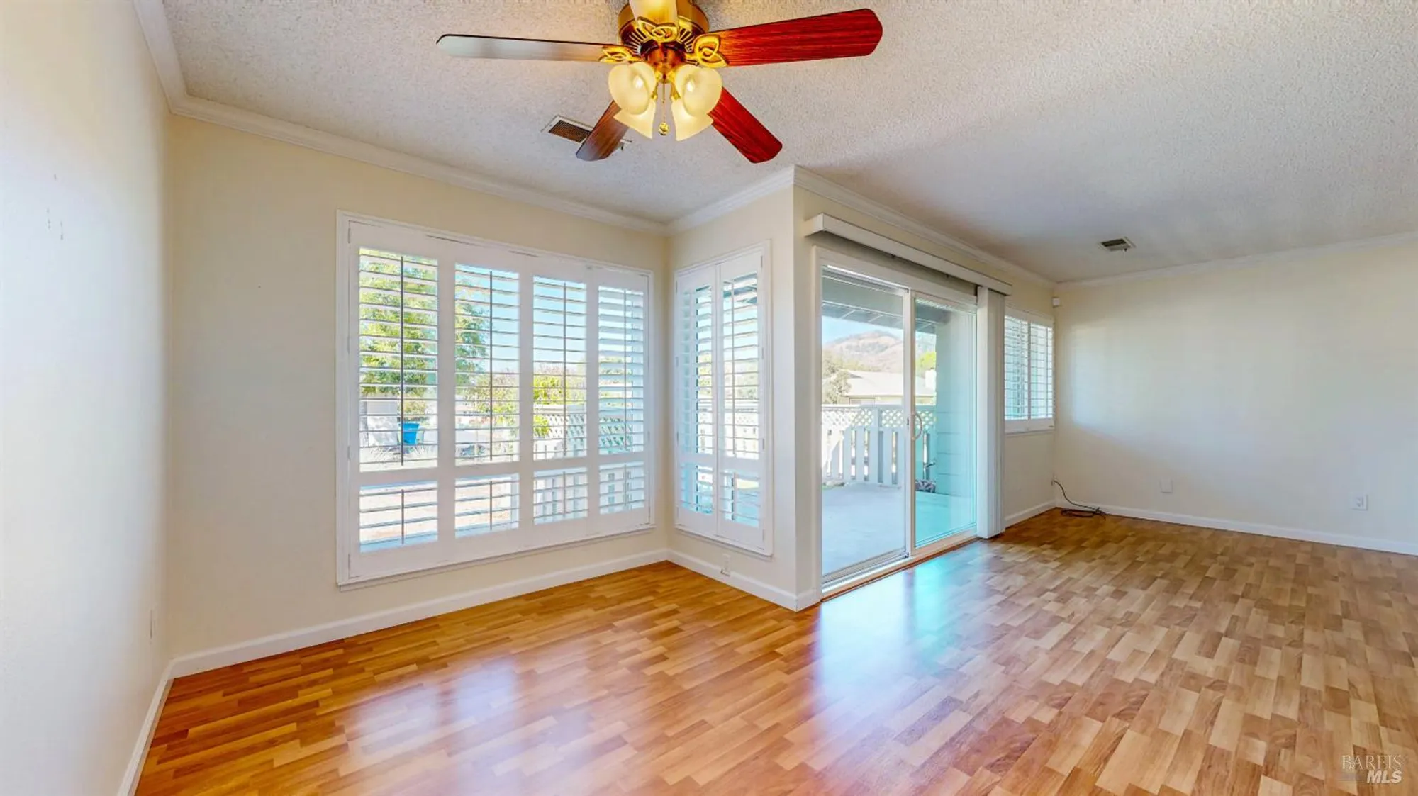 Property Slideshow image 22 of 65 | 339 valley oaks dr, Santa Rosa, CA, 95409