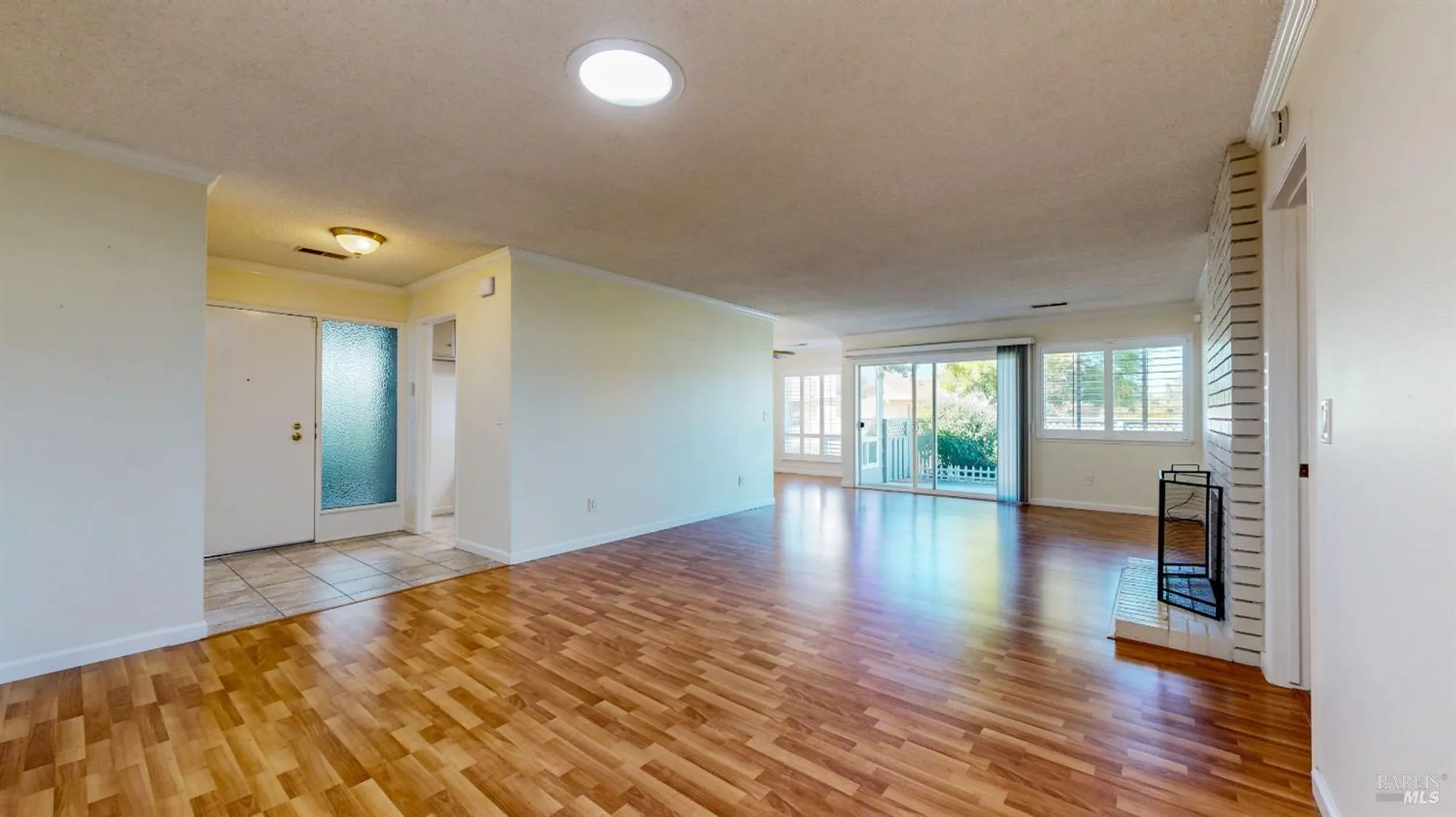 Property Slideshow image 19 of 65 | 339 valley oaks dr, Santa Rosa, CA, 95409