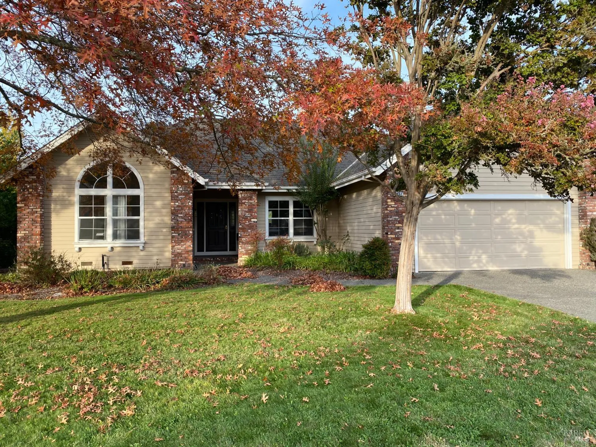 Property Slideshow image 1 of 18 | 6261 meadowstone dr, Santa Rosa, CA, 95409