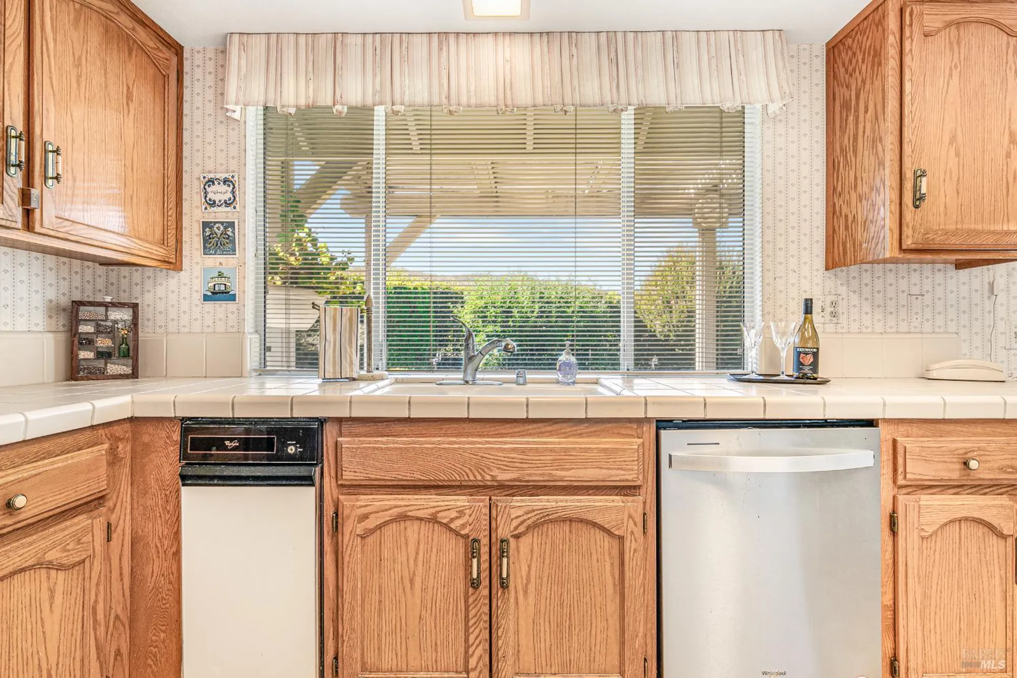 Property Slideshow image 18 of 56 | 240 silver creek cir, Santa Rosa, CA, 95409