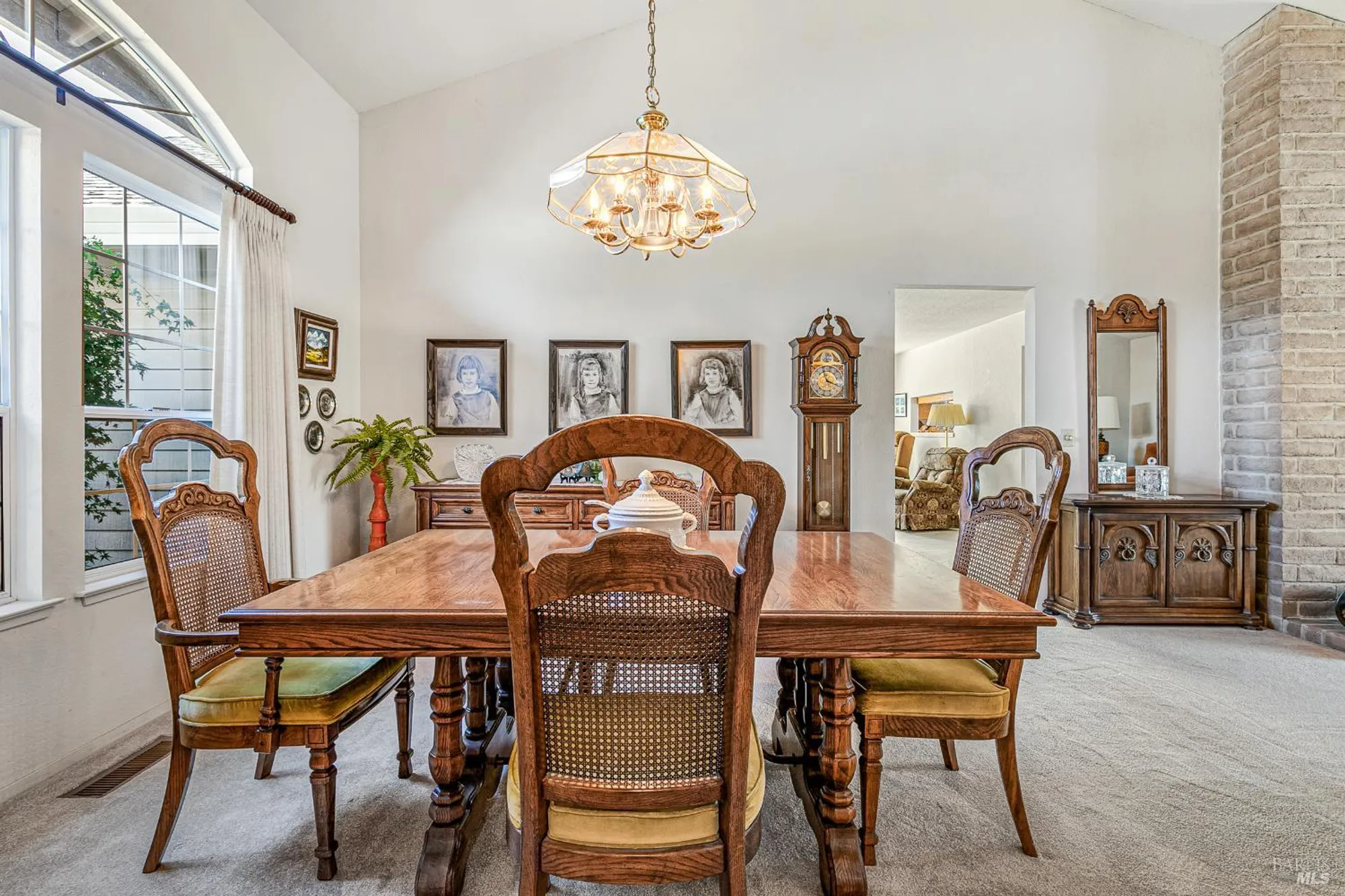 Property Slideshow image 8 of 56 | 240 silver creek cir, Santa Rosa, CA, 95409