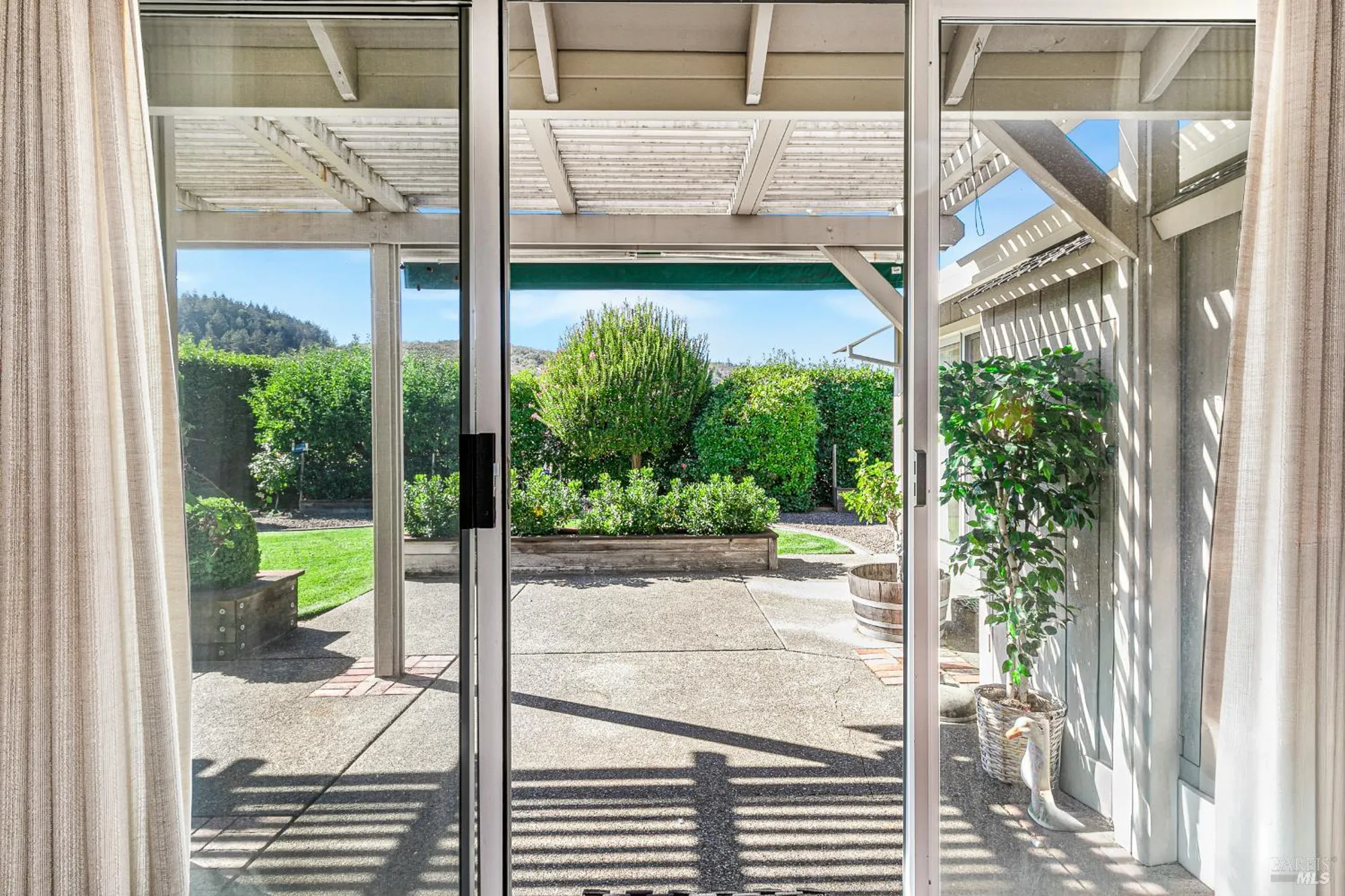 Property Slideshow image 11 of 56 | 240 silver creek cir, Santa Rosa, CA, 95409